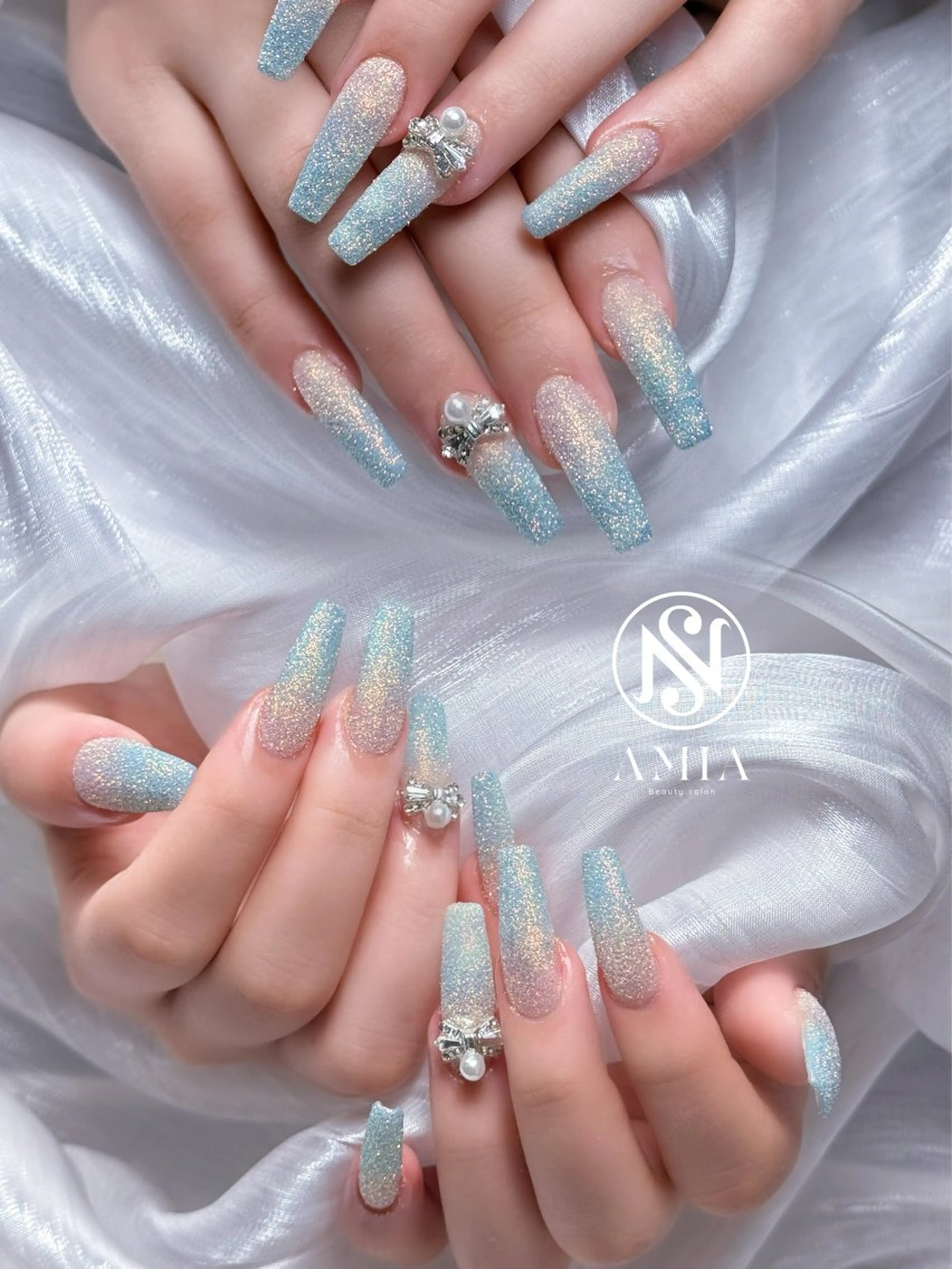 ロング 🌟AMIA BEAUTY🌟のネイルデザイン