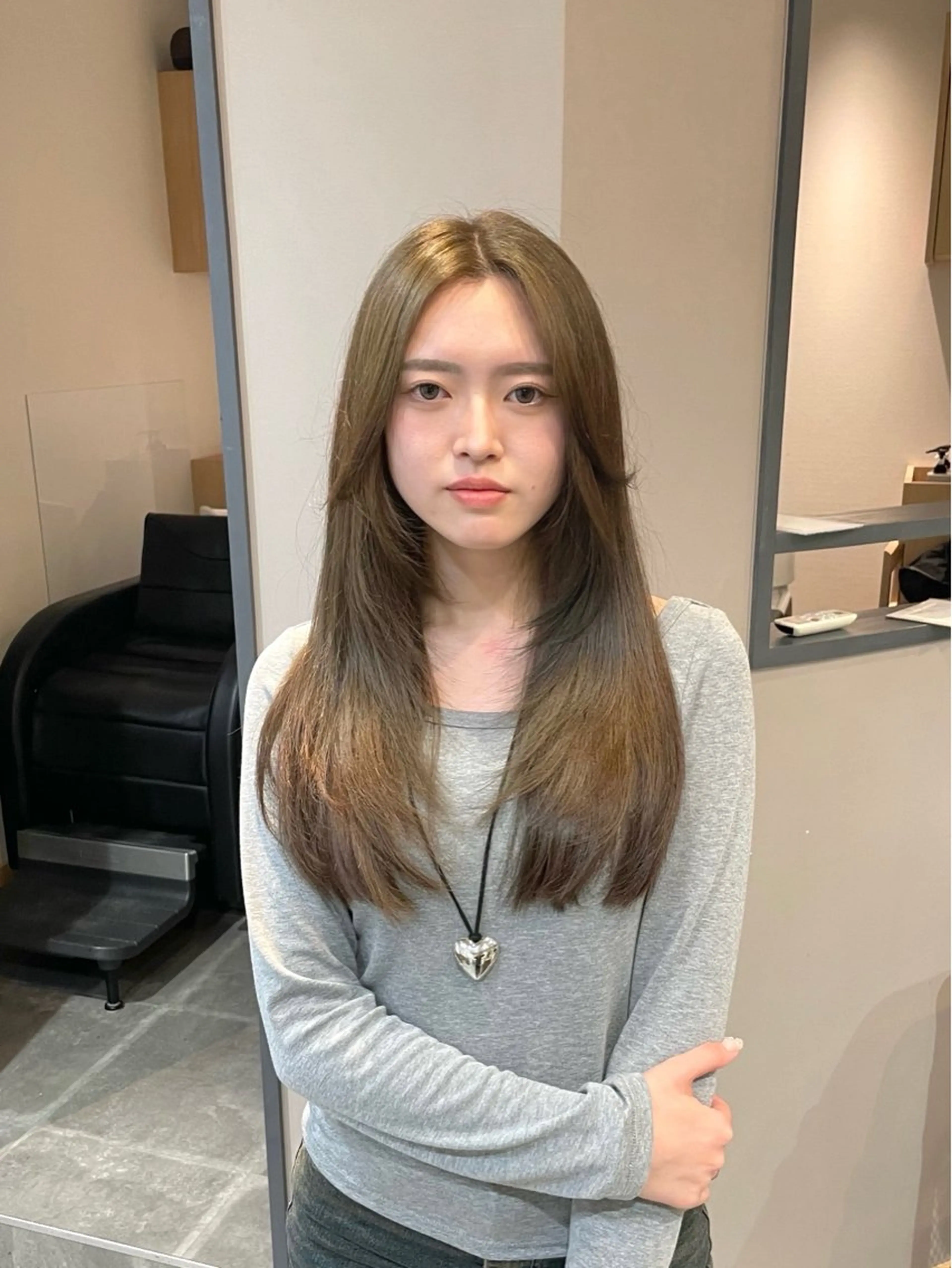 ロング カラー カット ヘアカラー トリートメント 西村 れいのヘアスタイル