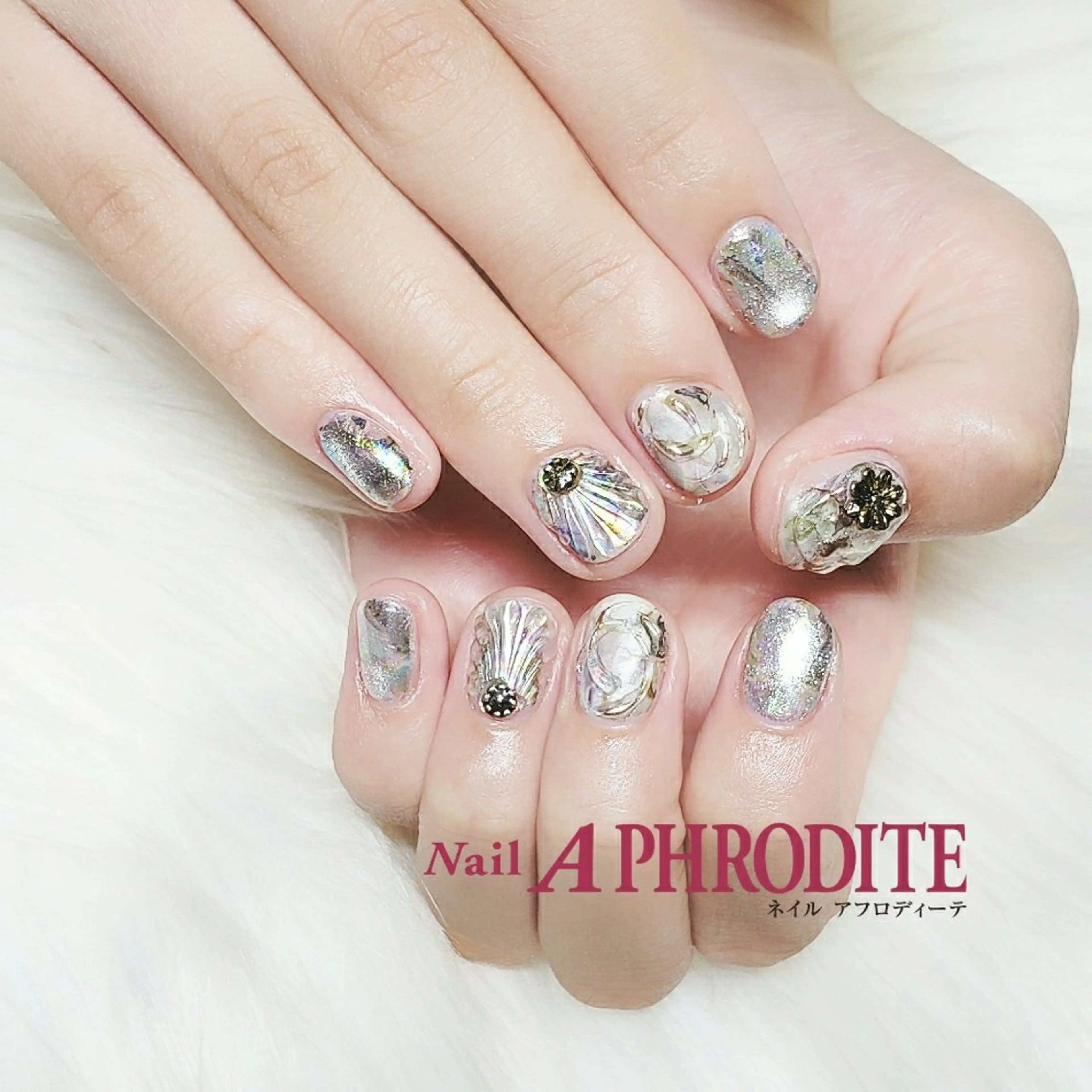 ネイル ジェルネイル ニュアンスネイル ソフトジェル ハンドネイル Nail  Aphroditeのネイルデザイン