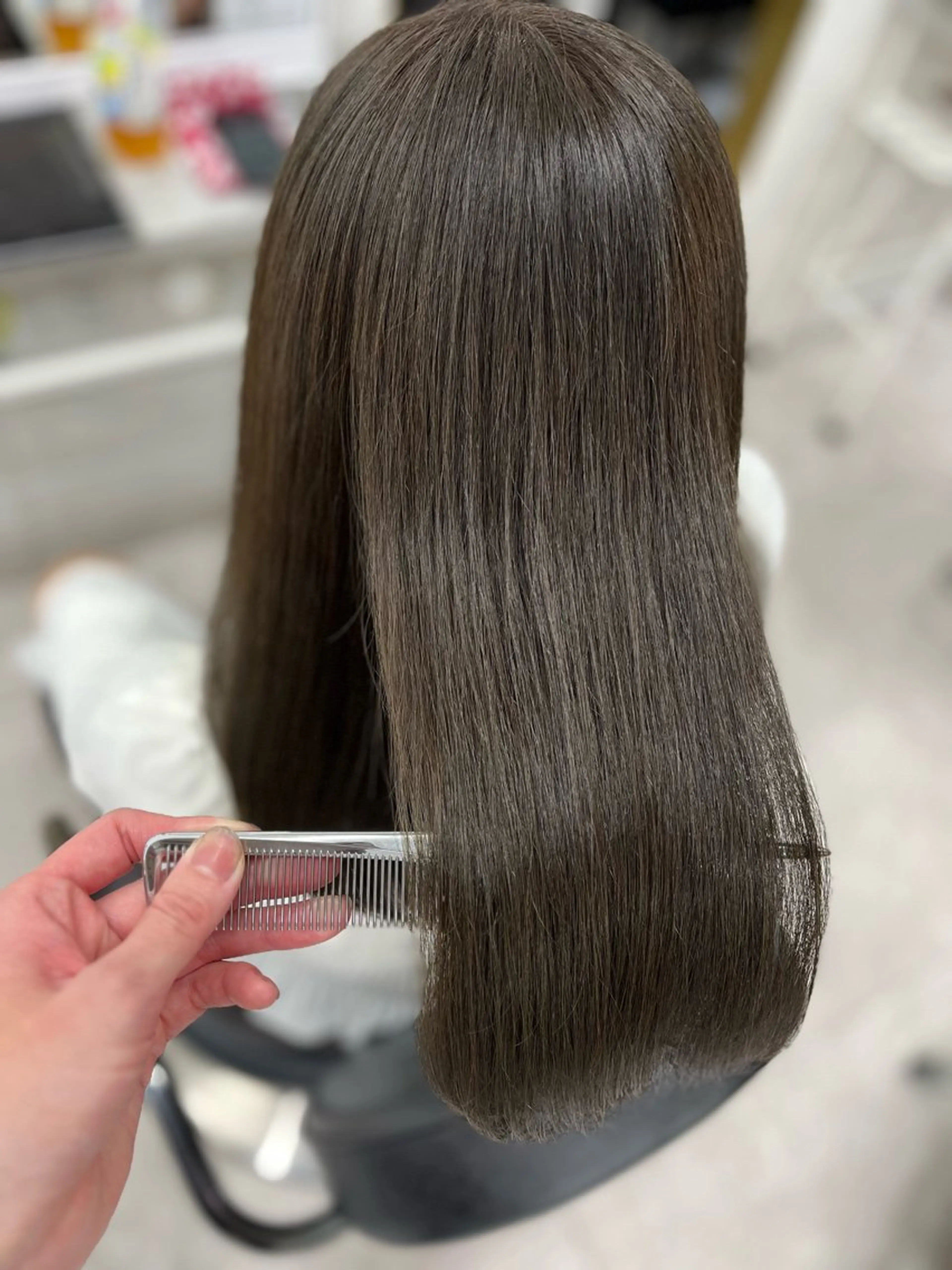 セミロング カラー フォギーグレージュ グレージュ 🫧ぷる艶カラー🫧 Yuubi🦩のヘアスタイル