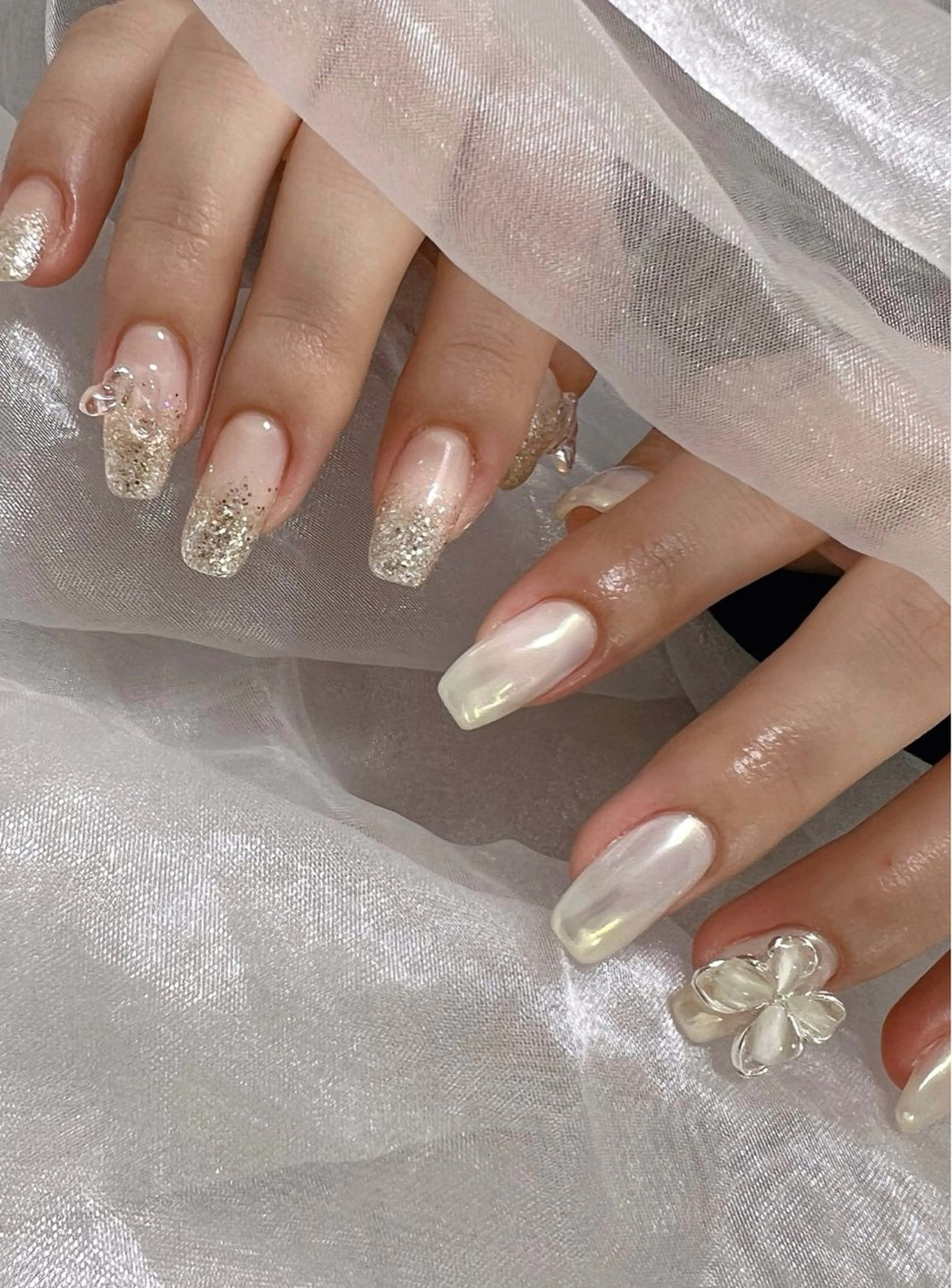 ネイル フットネイル ジェルネイル 韓国ネイル ミラーネイル ホワイト ハンドネイル nail salon Lauleaのネイルデザイン