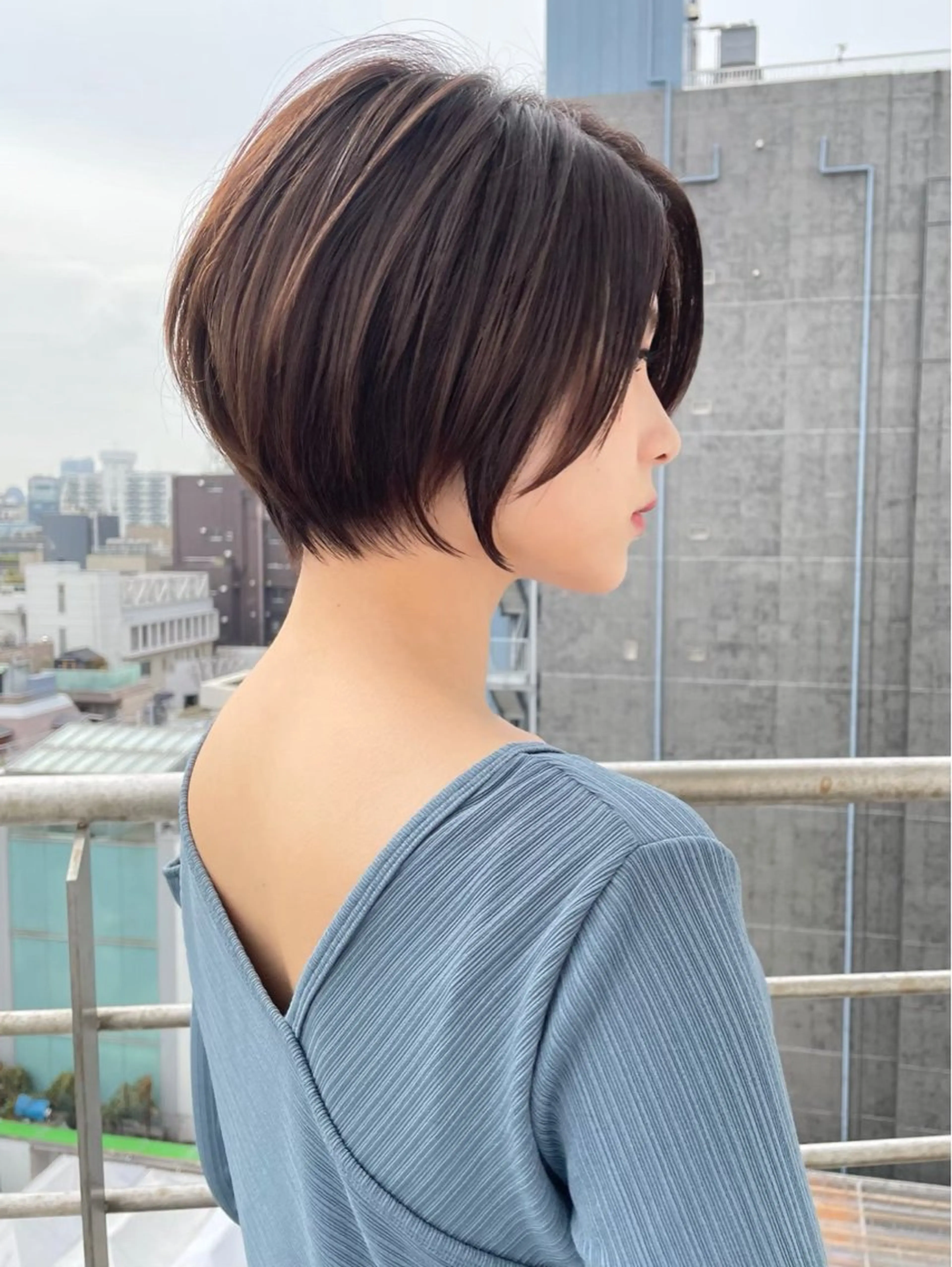 ショート くびれヘア 顔周りカット ハッシュカット 髪質改善 韓国風ヘア カット ヘアカラー トリートメント 博多ベージュ 🐻松井傑のヘアスタイル