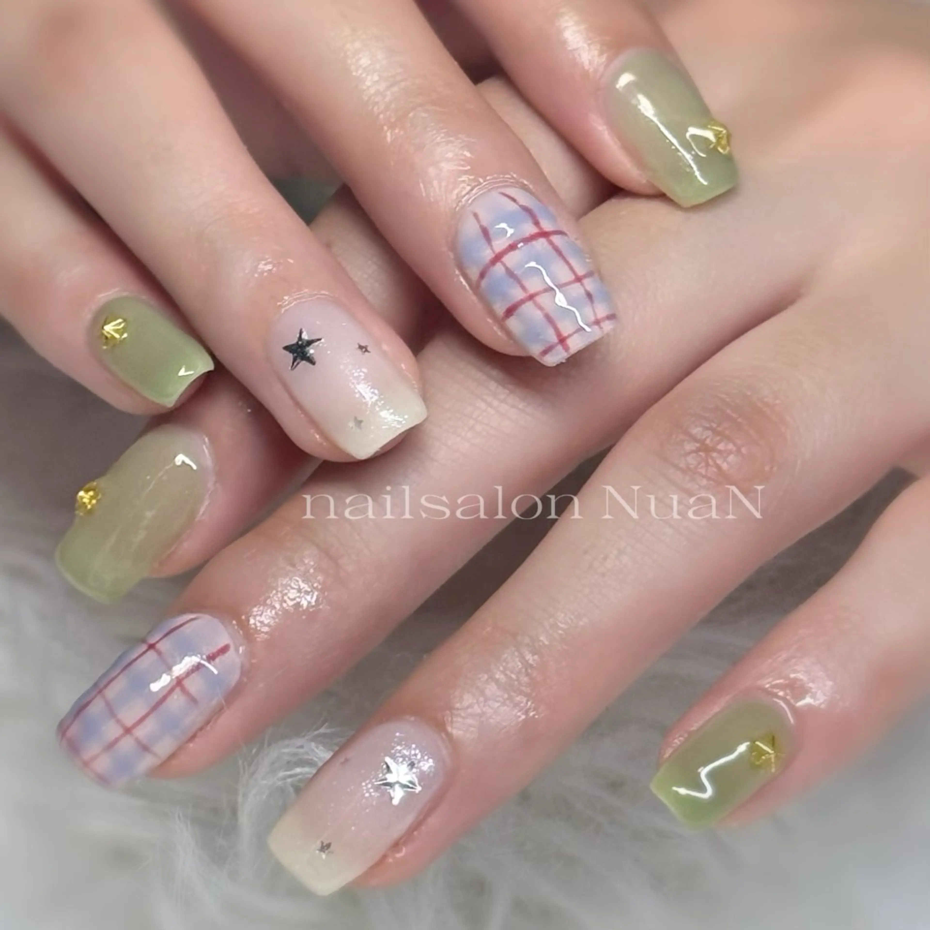 ネイル ハンドネイル NuaN ミニモ停止中のネイルデザイン