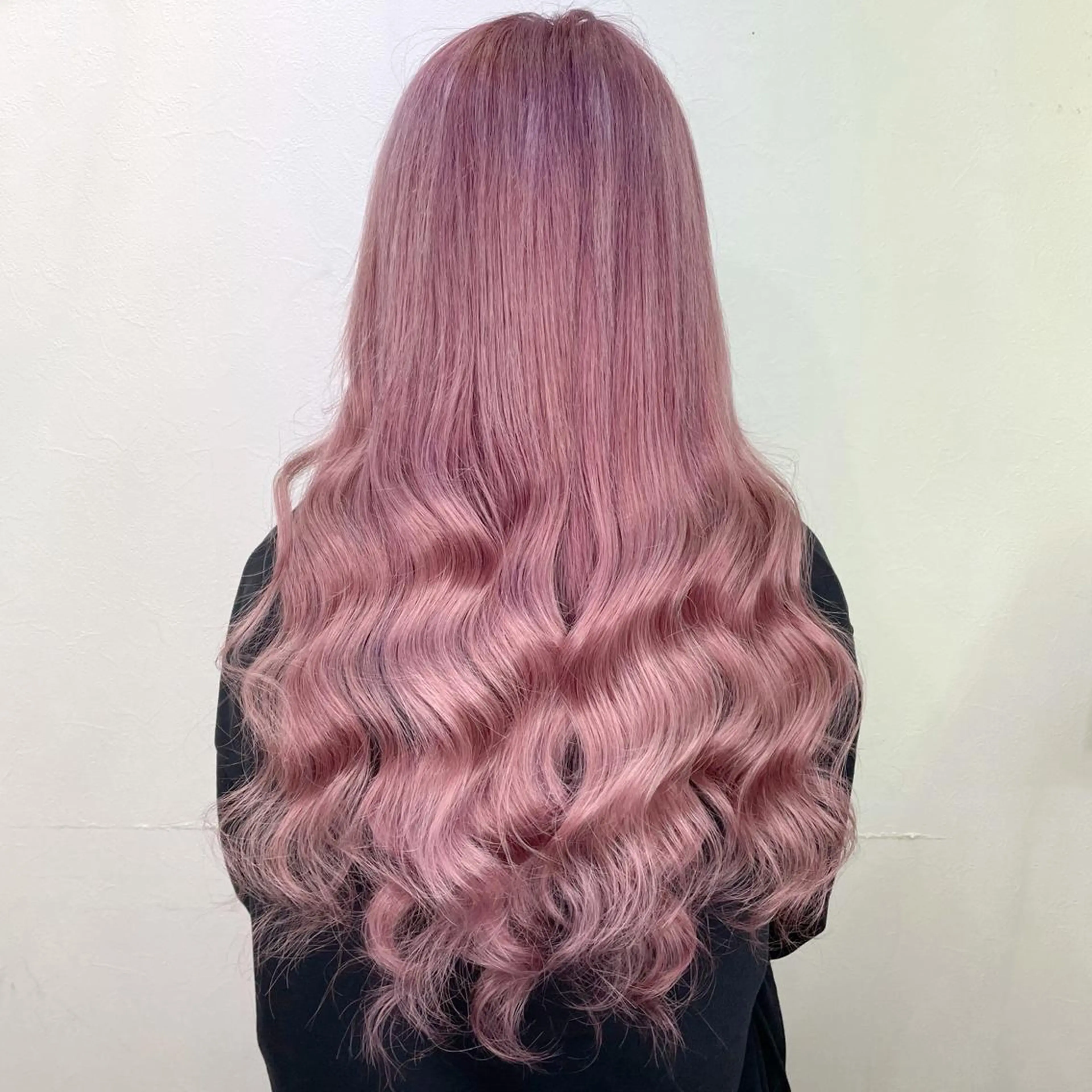 ロング カラー ダブルカラー ピンクカラー エクステ ヘアカラー トリートメント エクステ KEISUKE🐶 カラー✨エクステのヘアスタイル