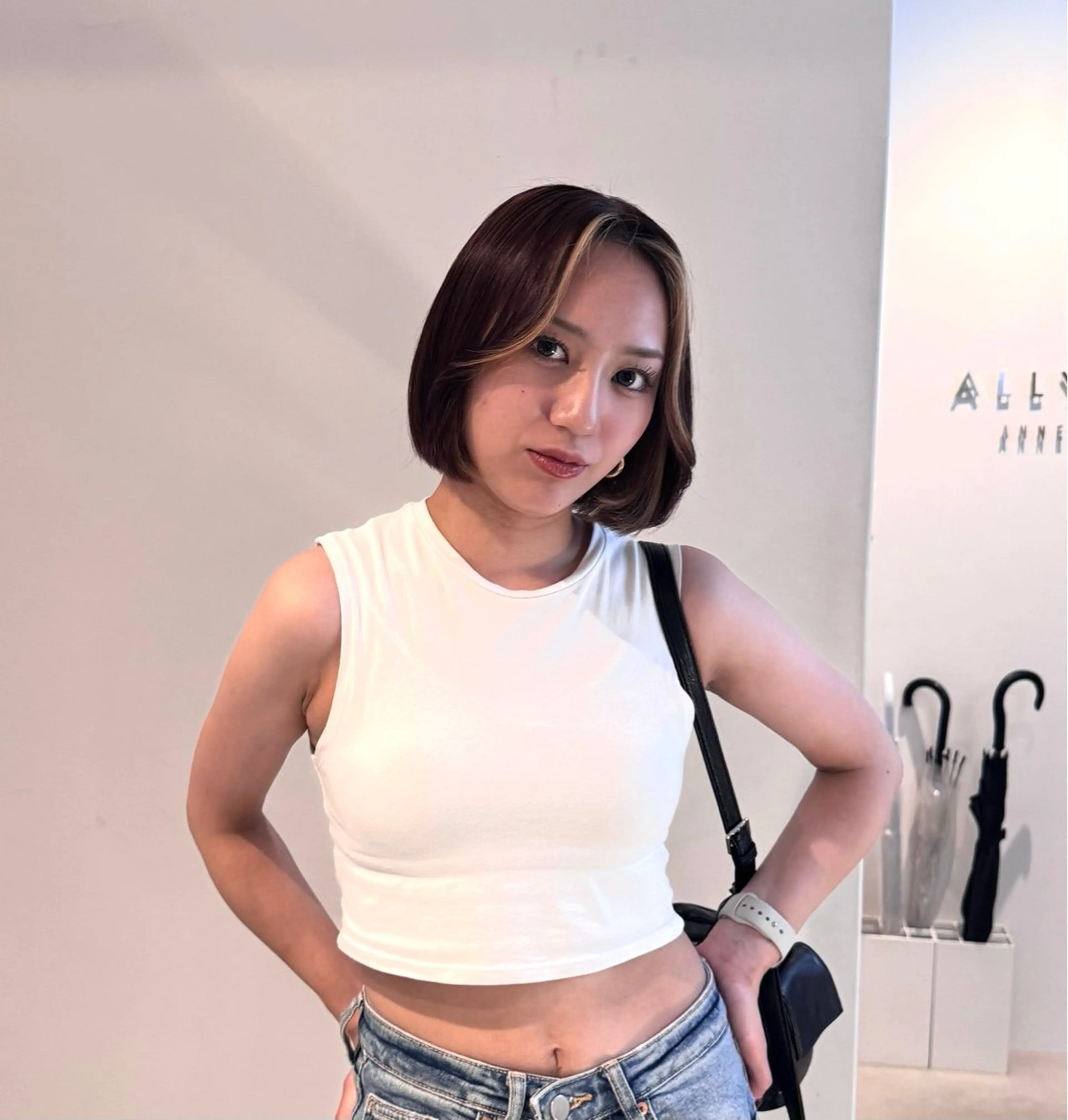 ショート カラー 艶感ワンホン color✨のヘアスタイル