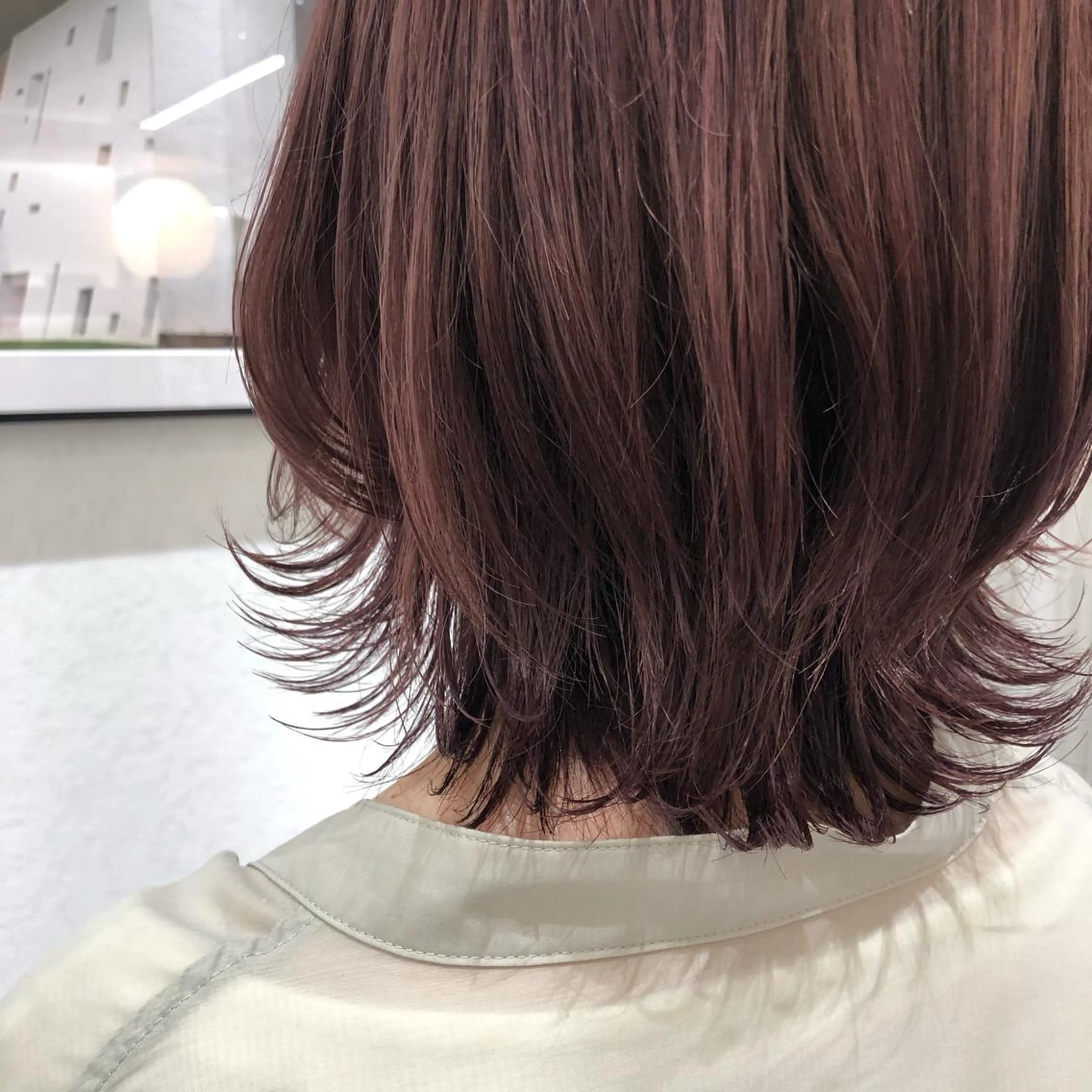 セミロング カラー ウルフカット ムトウセイマ/ 縮毛矯正/ブリーチのヘアスタイル