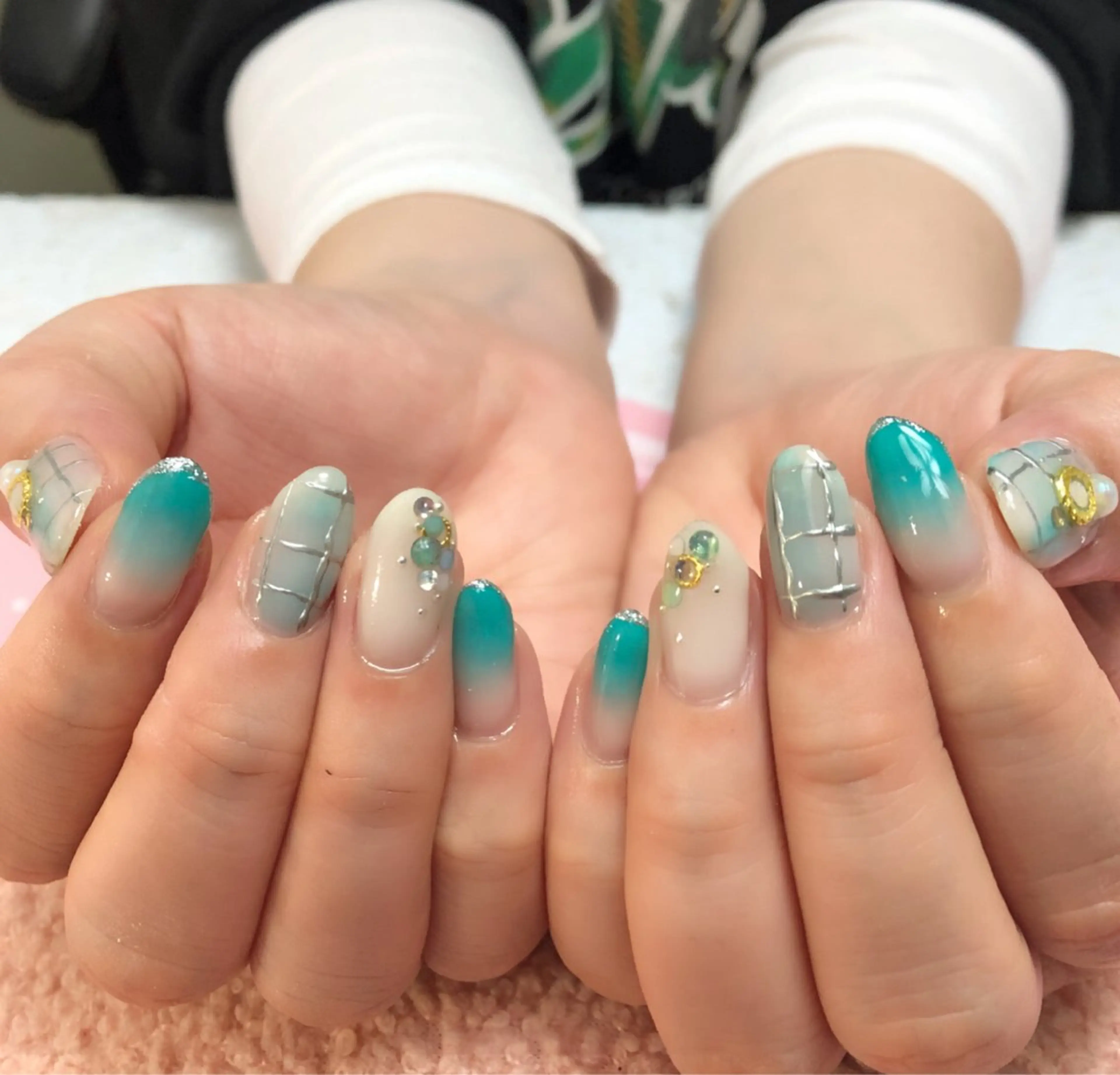 ネイル ＧＬAD グラットのネイルデザイン