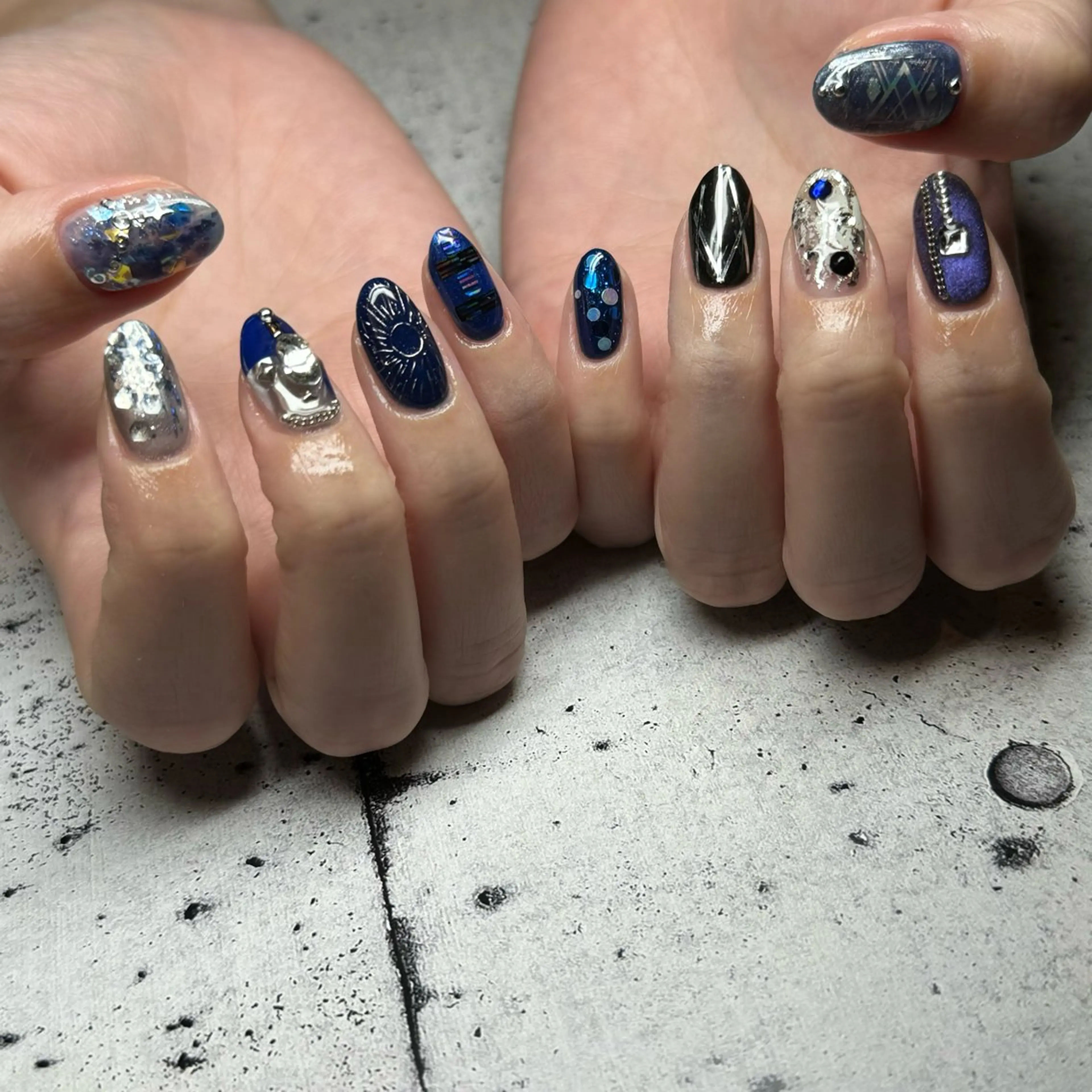 ネイル ニュアンスネイル ハンドネイル 𝐫𝐚𝐢 𝐧𝐚𝐢𝐥のネイルデザイン