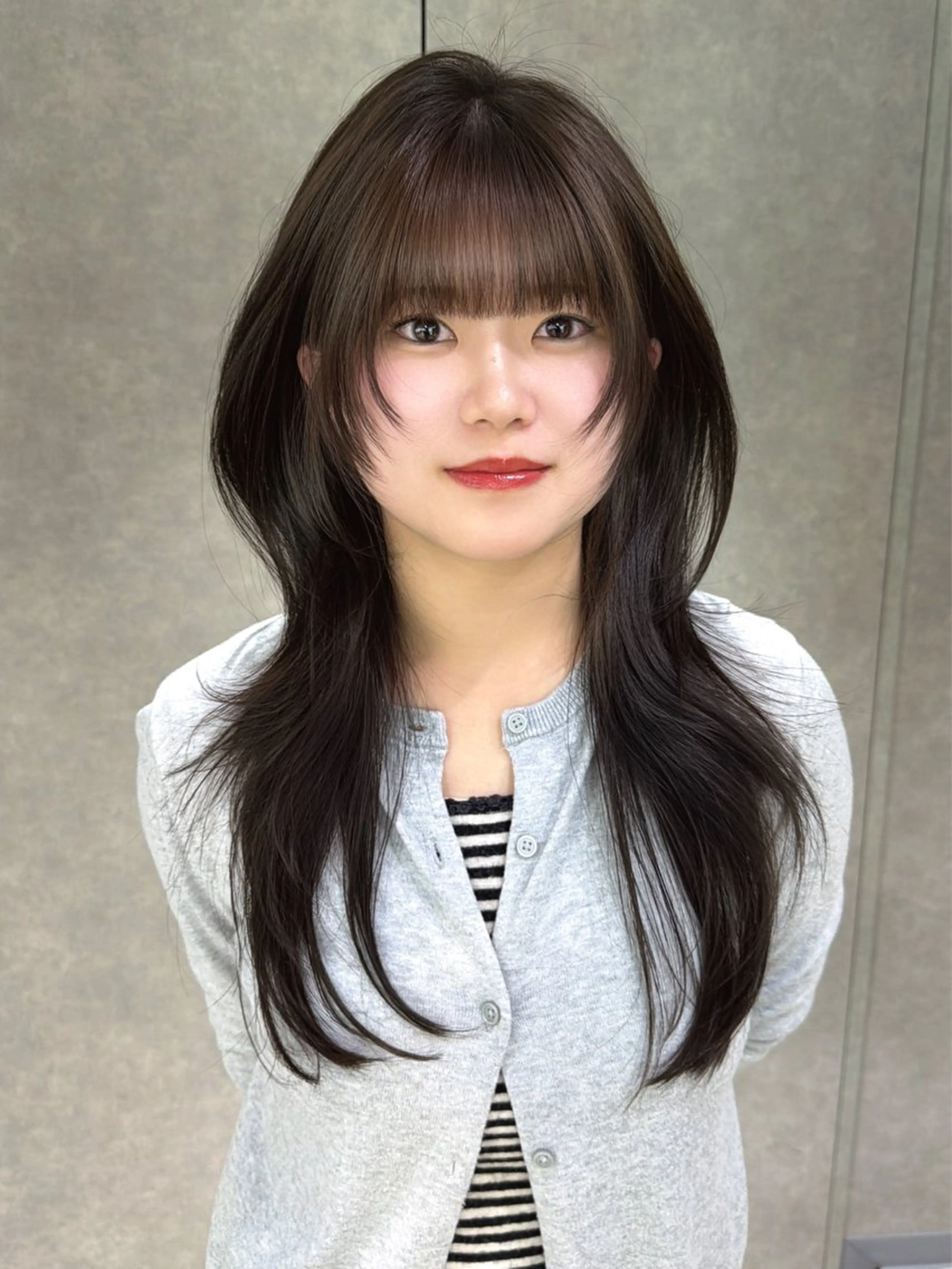 ロング カラー アッシュ アッシュブラウン ブラウンカラー ハッシュカット ロング カット ヘアカラー yu-kaハッシュ カット/韓国レイヤーのヘアスタイル