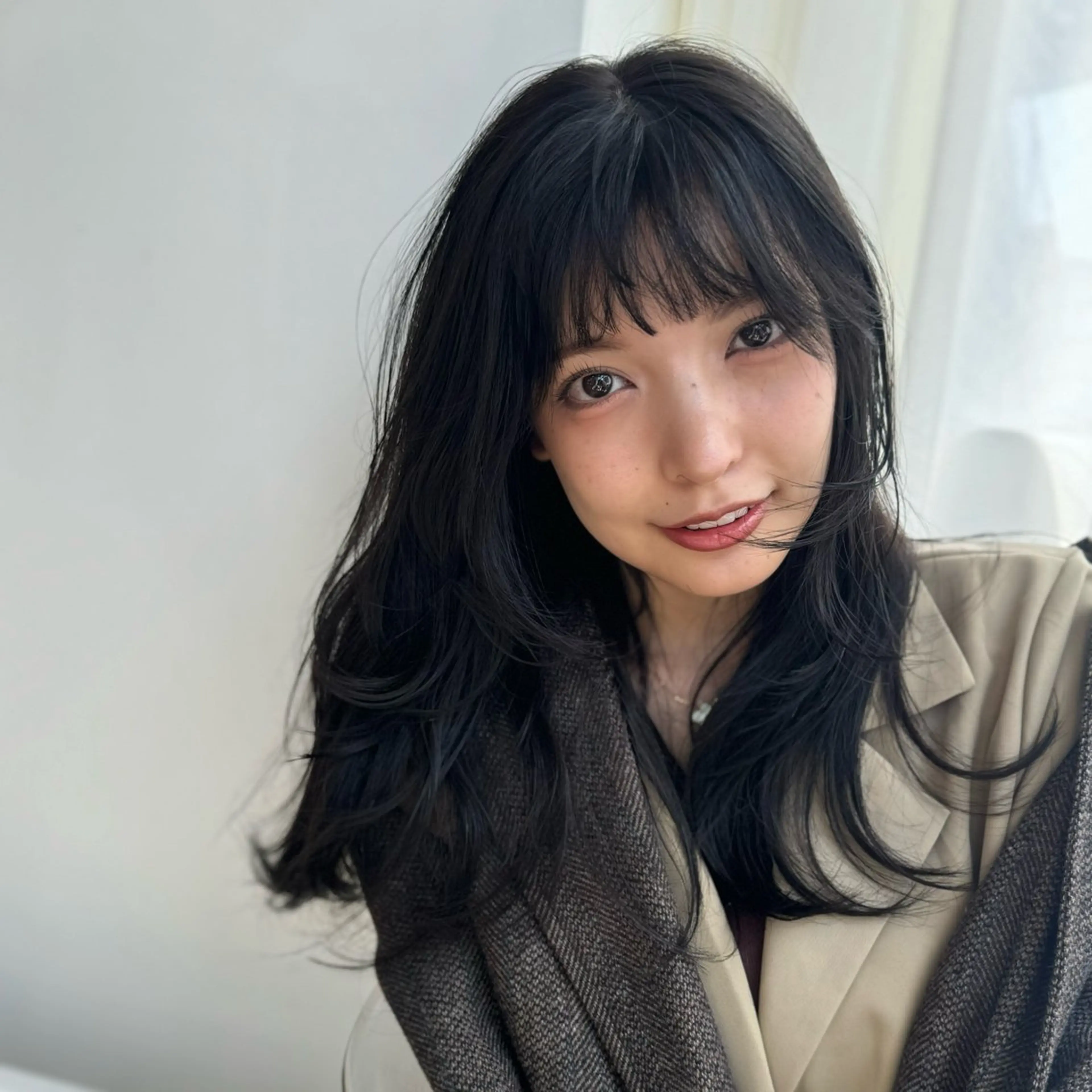 セミロング 顔周りカット レイヤーカット 《4月クーポン記 載中》小森祐希のヘアスタイル