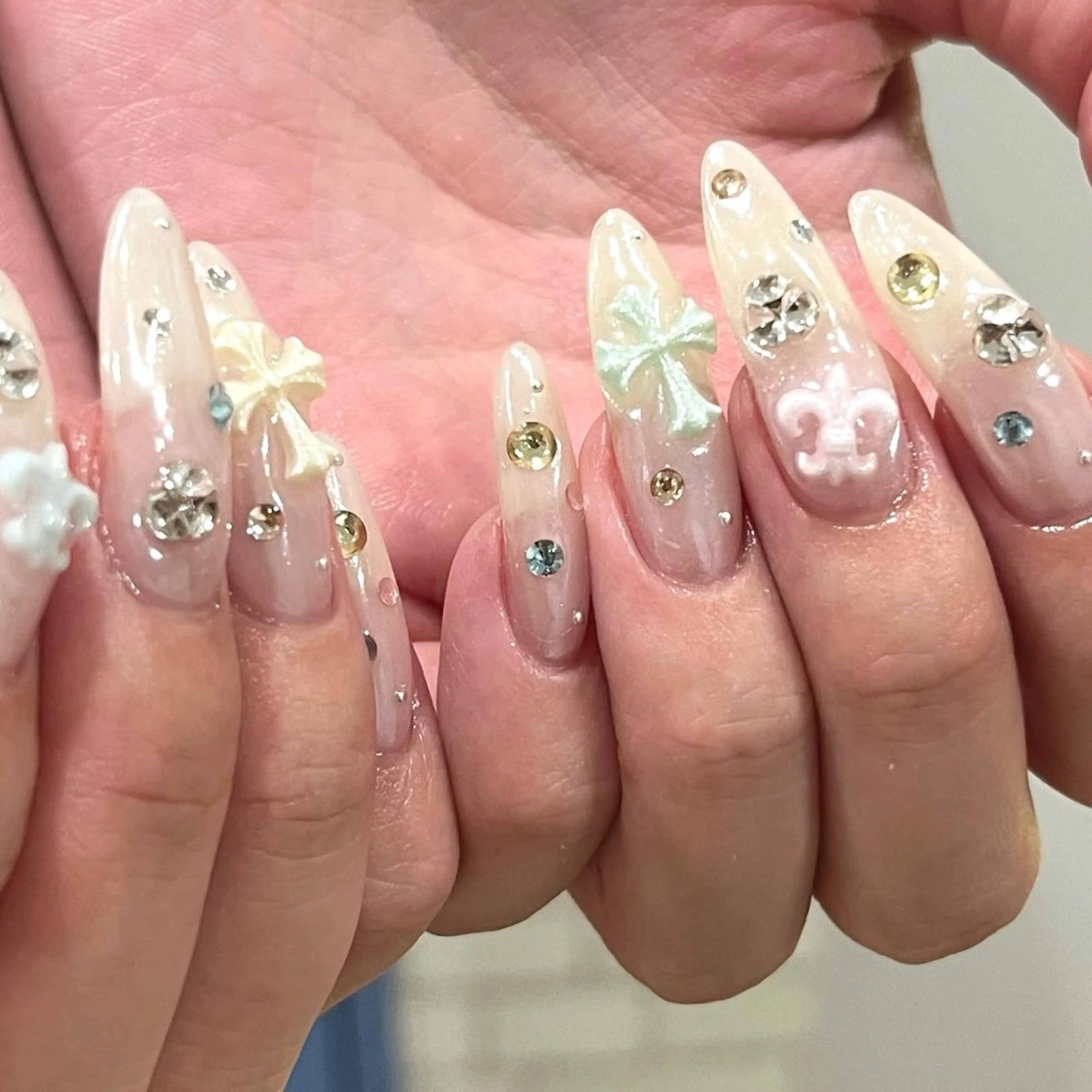 ネイル ワンホン/キラキラ ネイル💎yukaのネイルデザイン