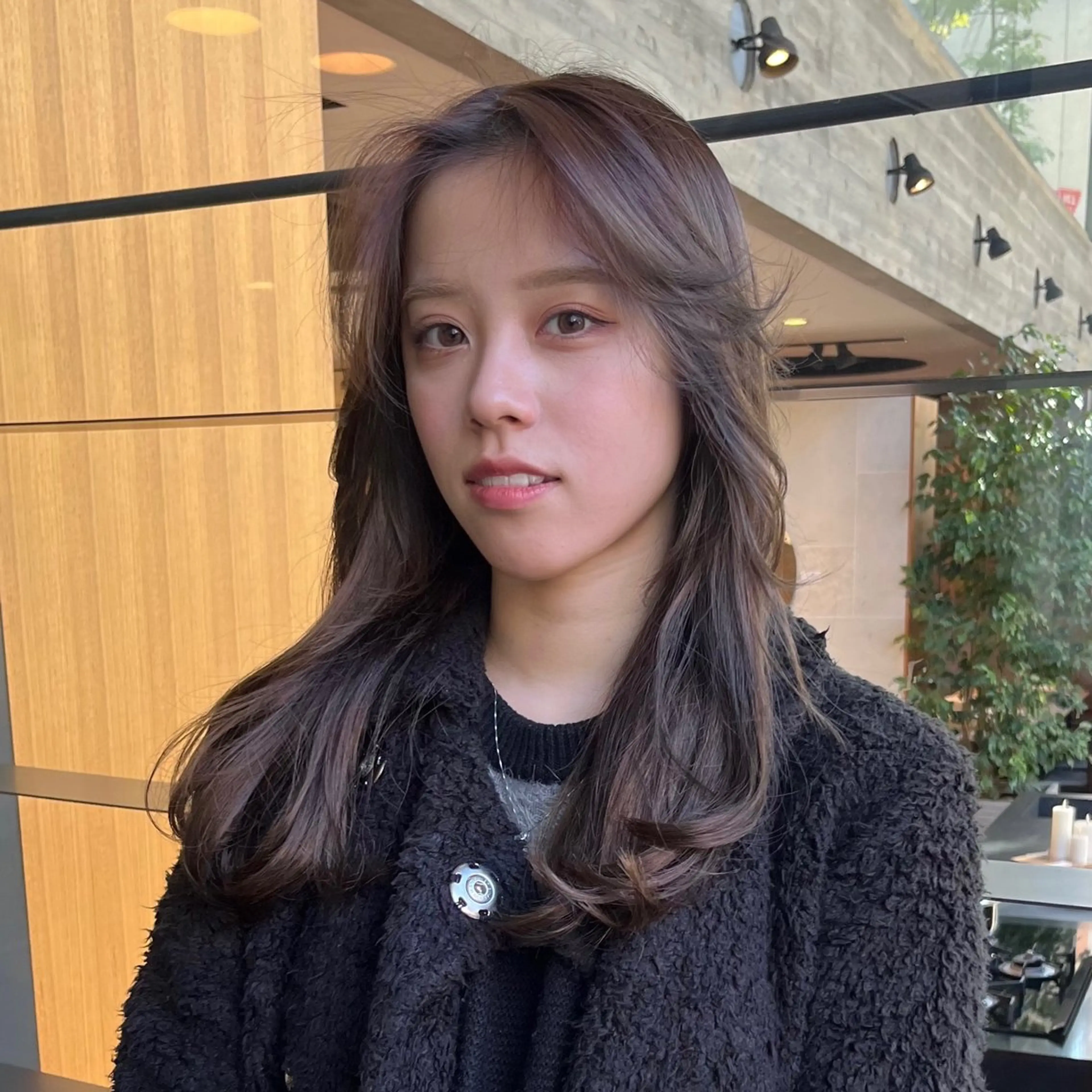 セミロング タンバルモリパーマ 礒井メンキのヘアスタイル