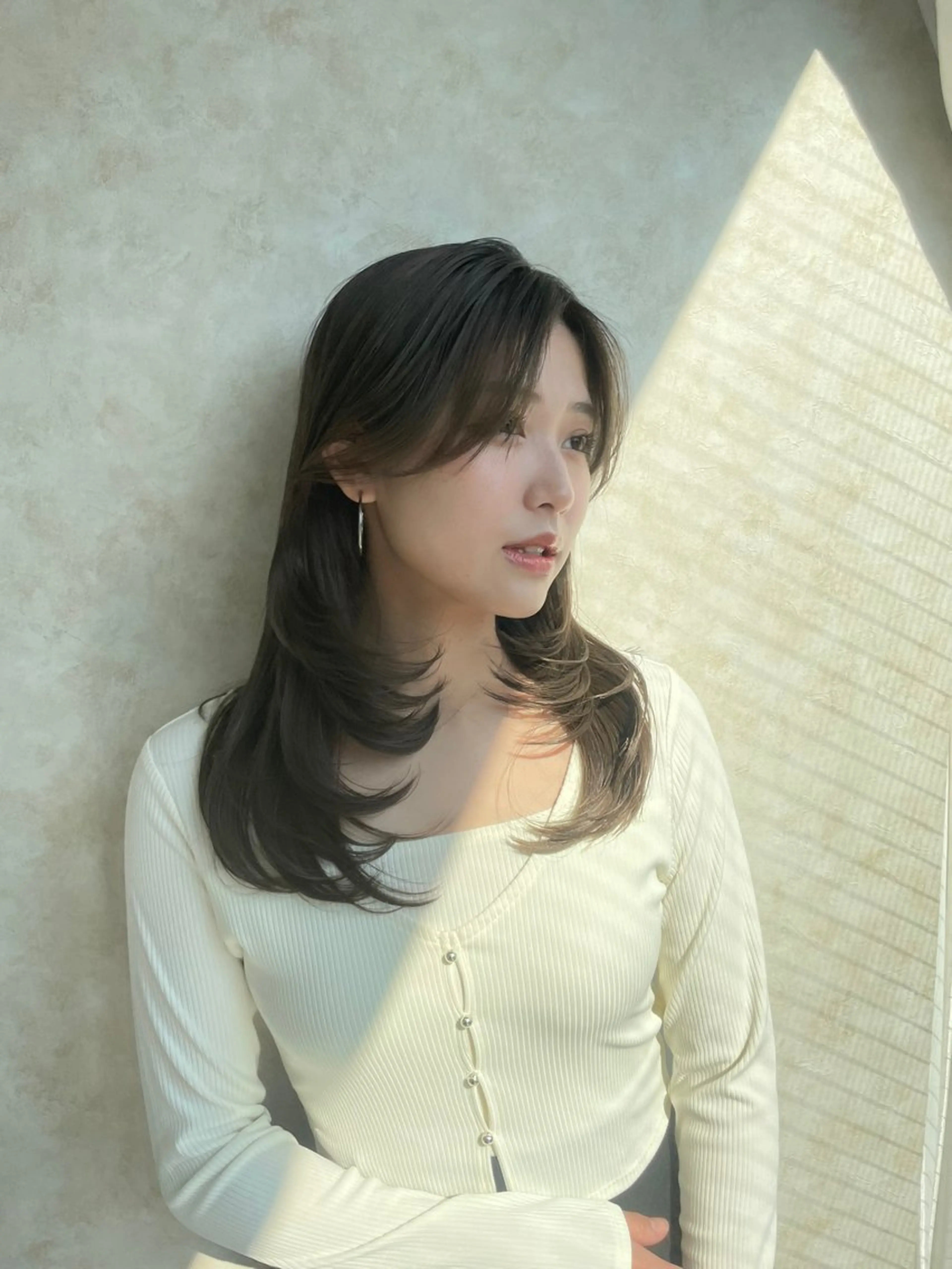 ミディアム レイヤーカット カット ヘアカラー wixymimi　hair salon所属・艶カラー✨レイヤー 𝐚𝐲𝐚𝐤𝐚のヘアスタイル