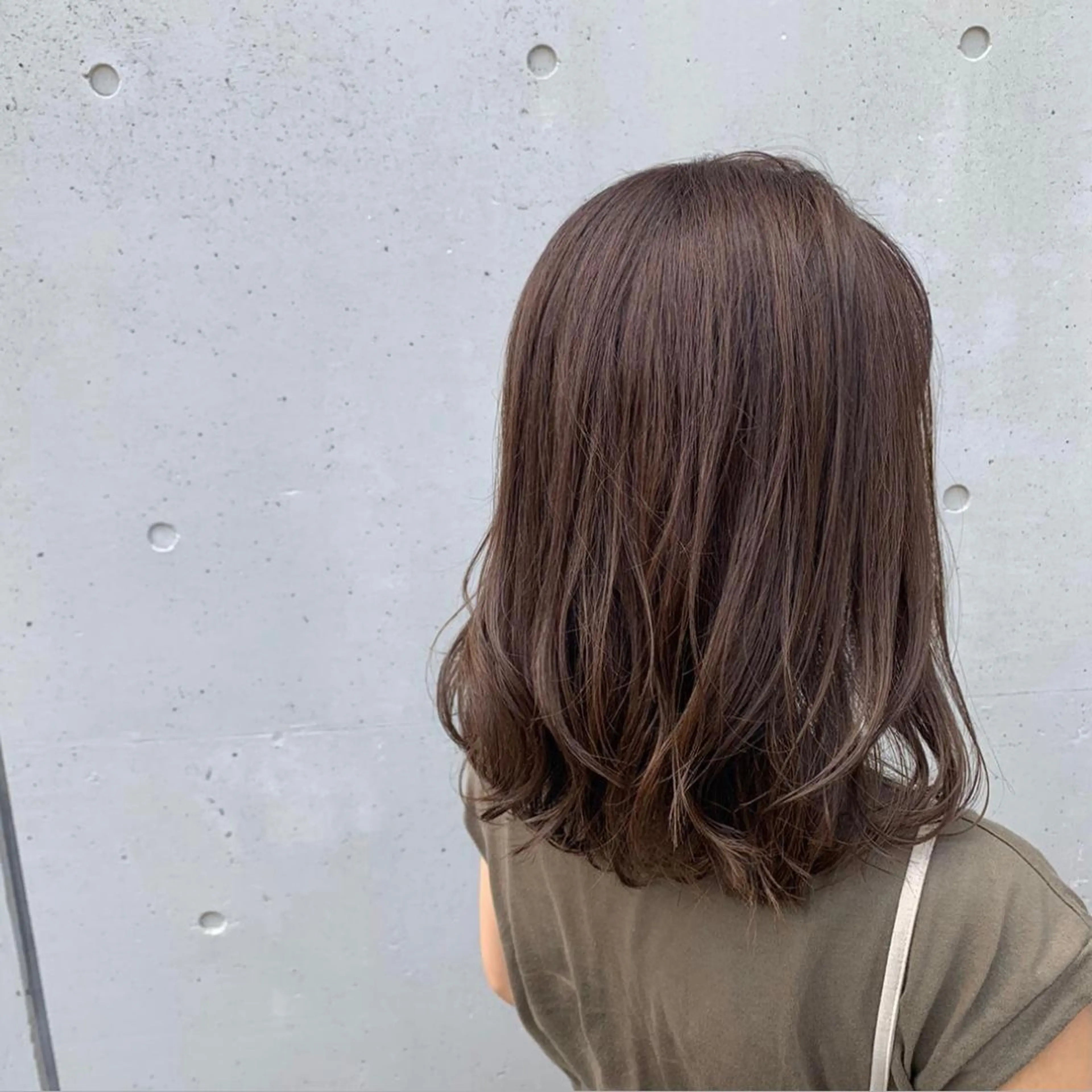 ミディアム カット ヘアカラー トリートメント ヘッドスパ putri店長 和田鈴采のヘアスタイル