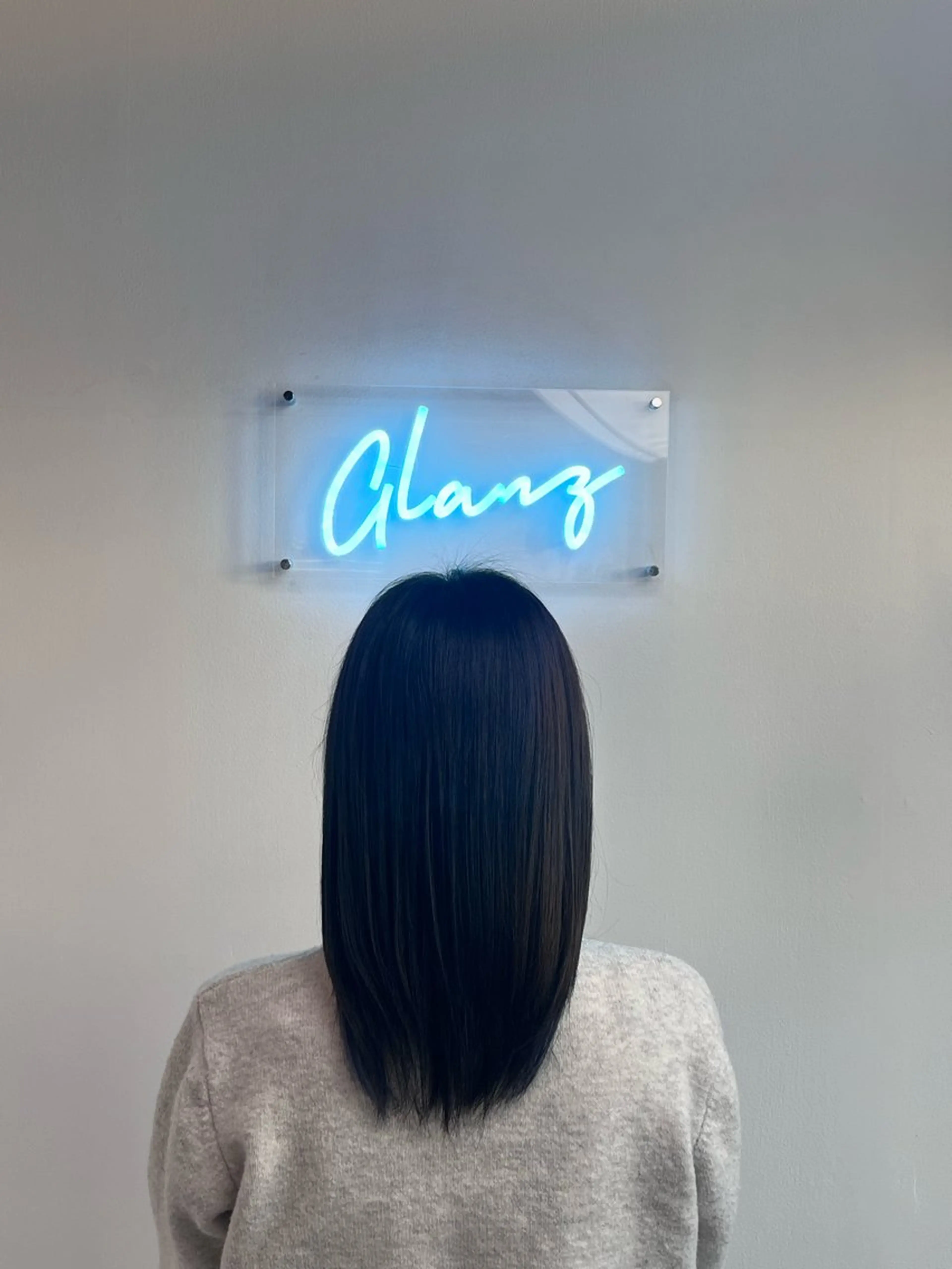ミディアム アッシュ ヘアカラー GLANZ ほのかのヘアスタイル