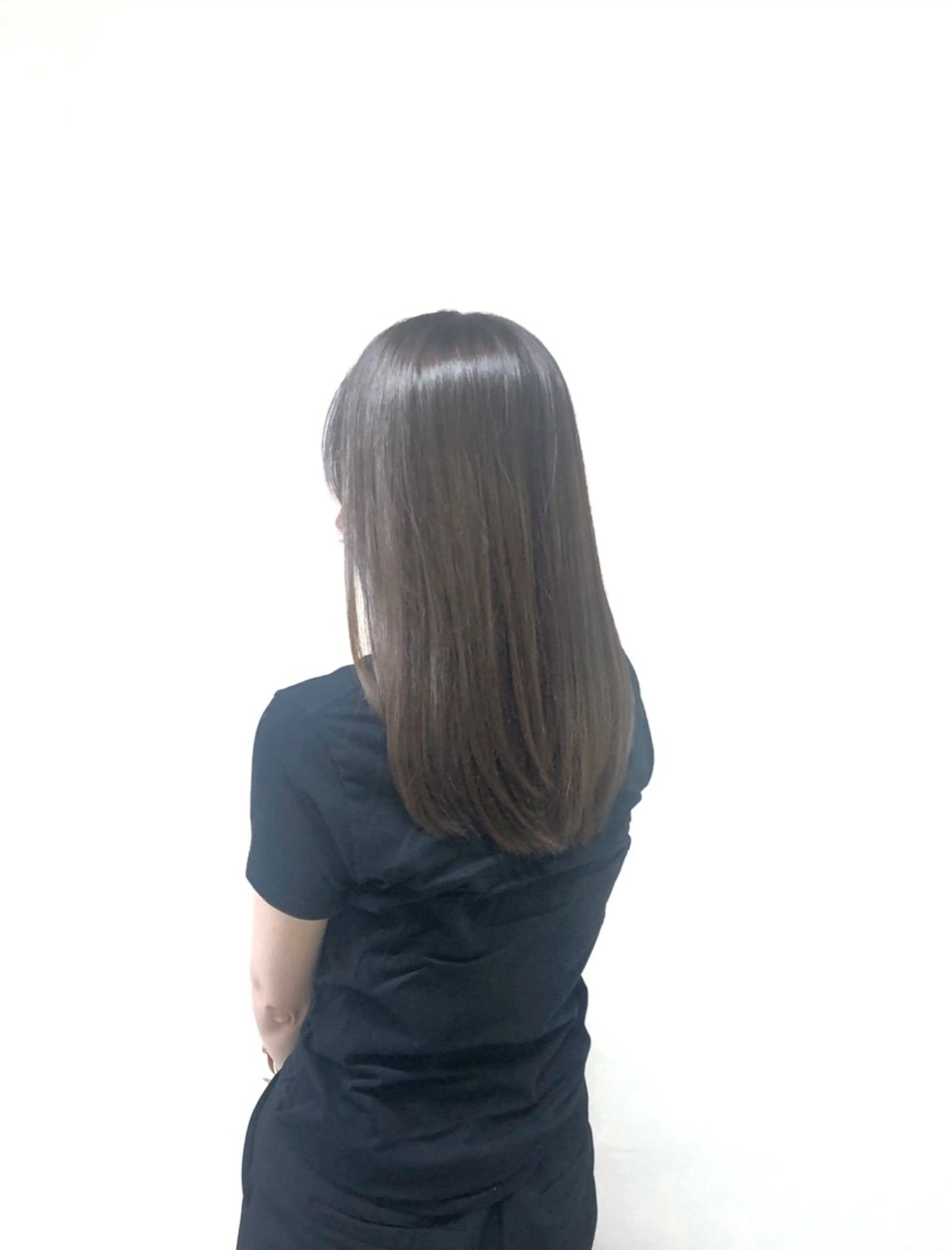 ミディアム カット ヘアカラー トリートメント 森田 一輝のヘアスタイル