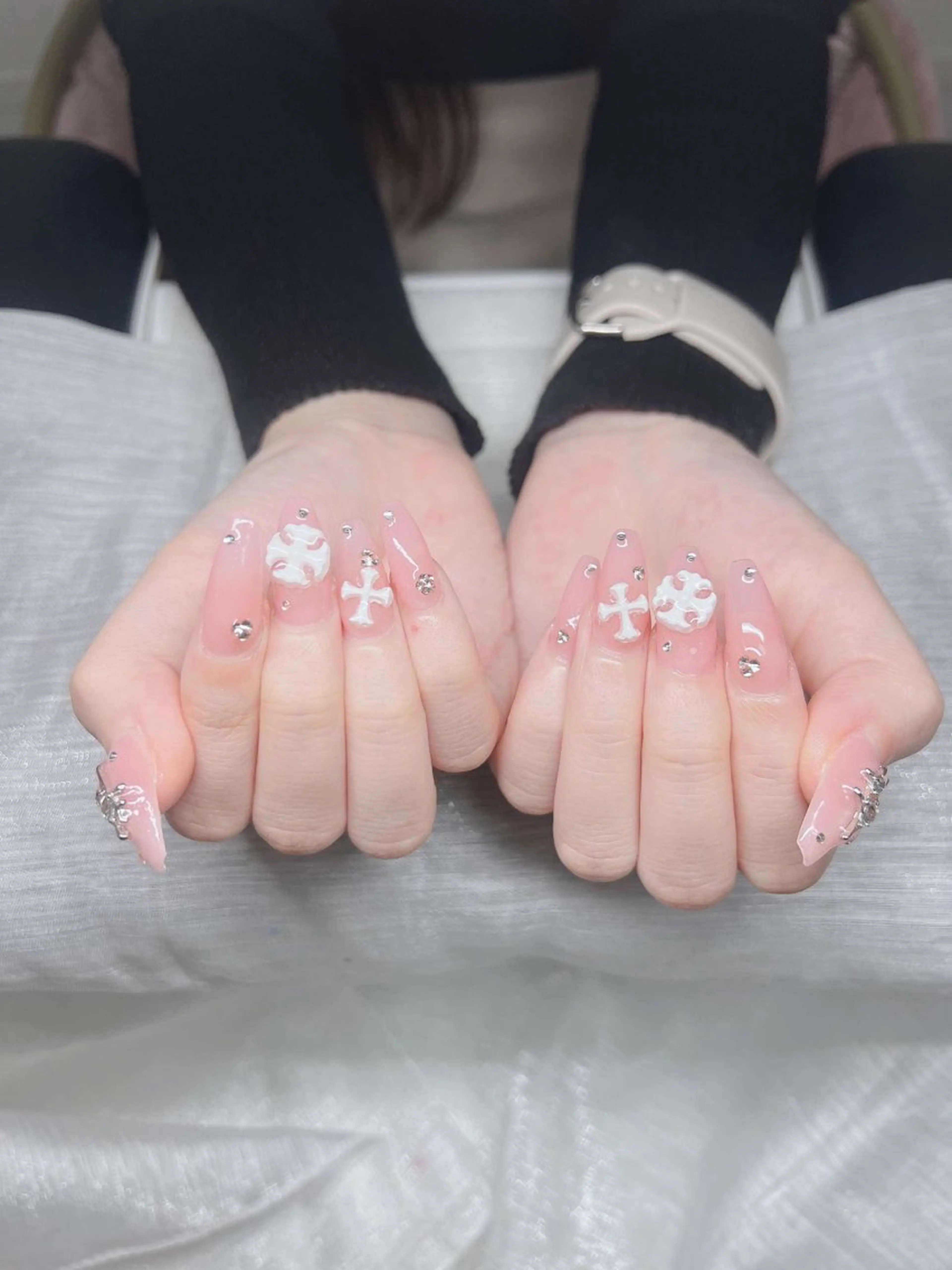 ネイル 長さ出し グラデーション 卒業式 キラキラネイル マグネットネイル Lee Nailsのネイルデザイン