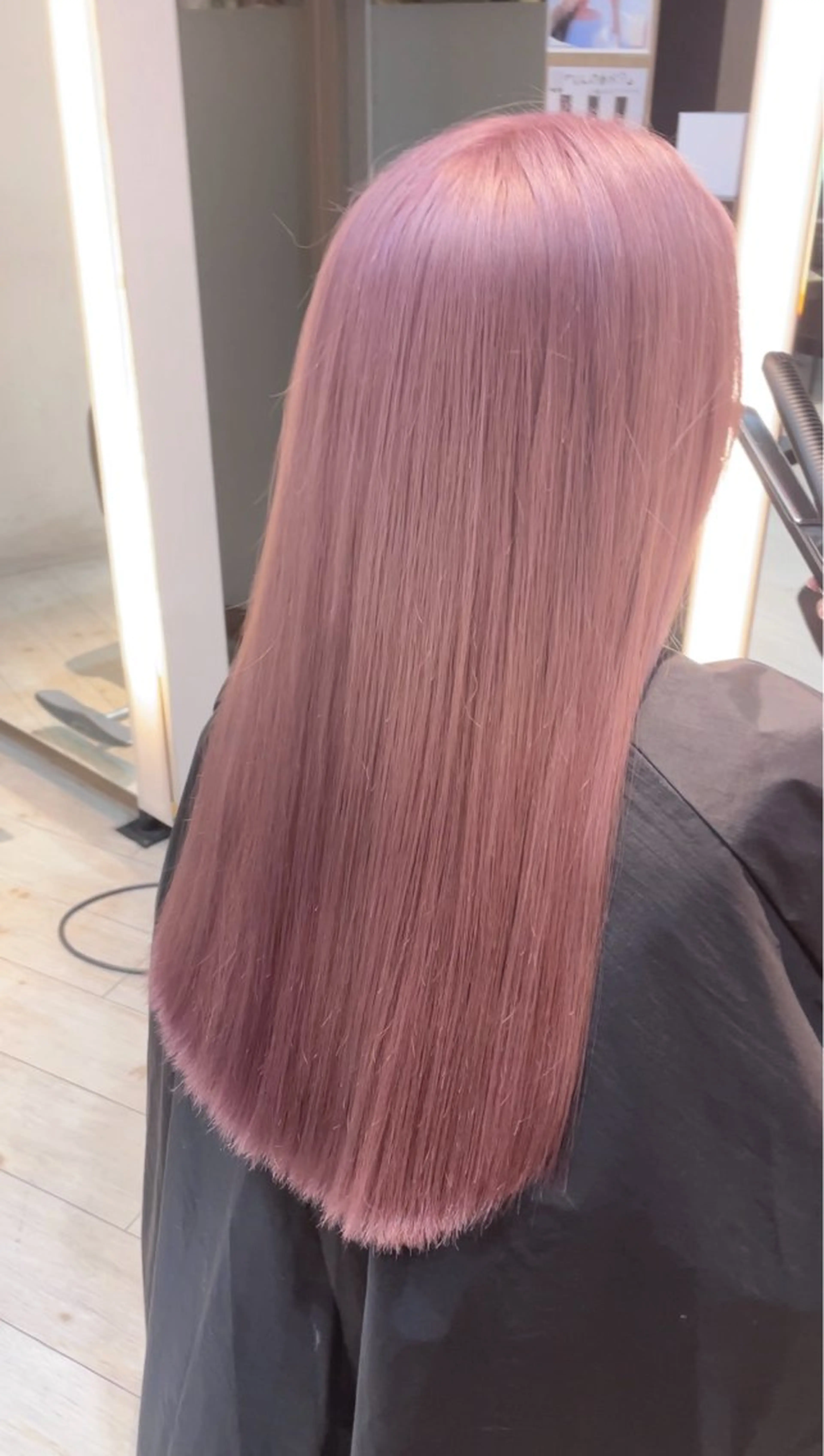 ロング カラー ヘアカラー トリートメント ブリーチ/髪質改善/ ハイトーン/暖色のヘアスタイル