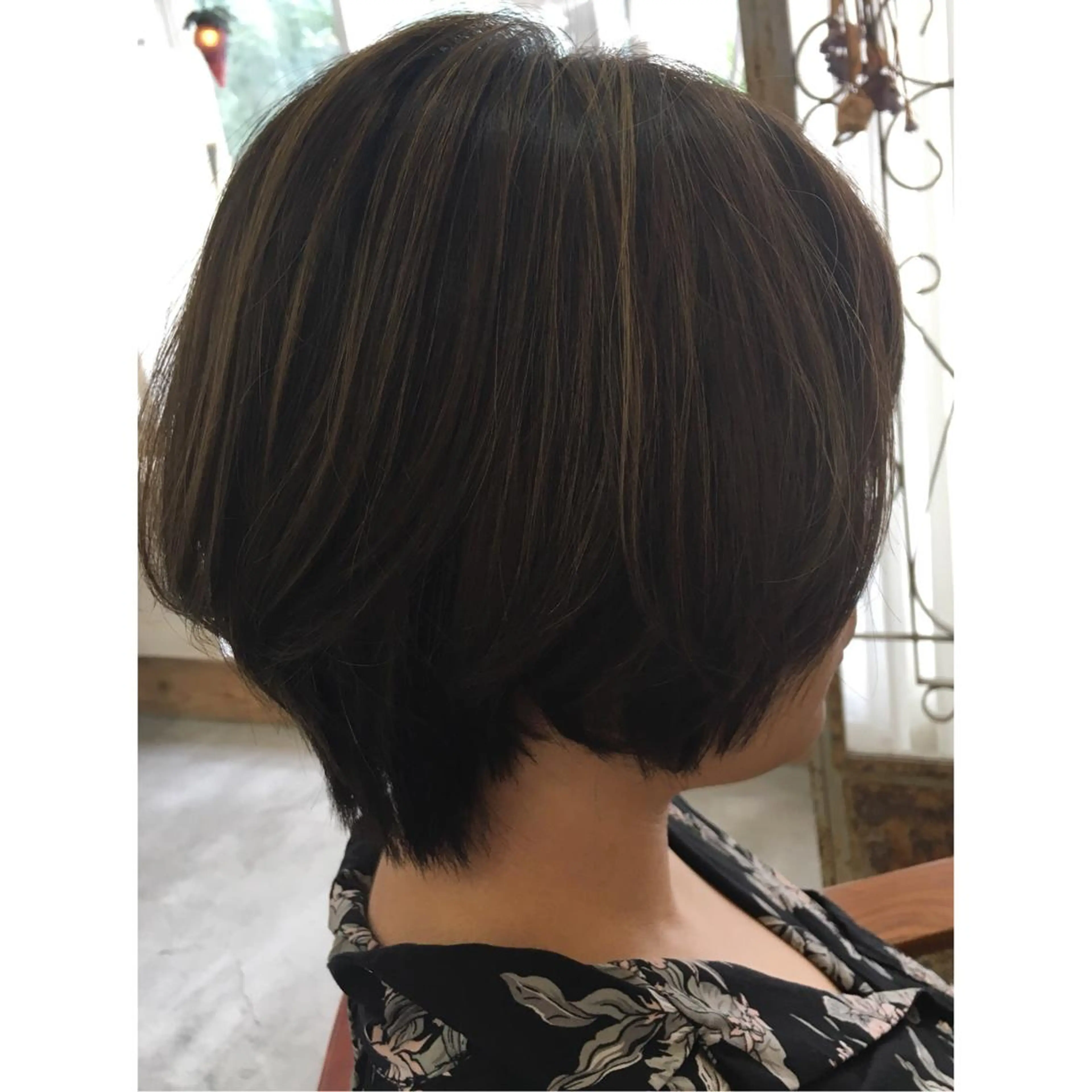 ショート カラー ハイライトカラー ハイライト カット ヘアカラー fio マナミのヘアスタイル