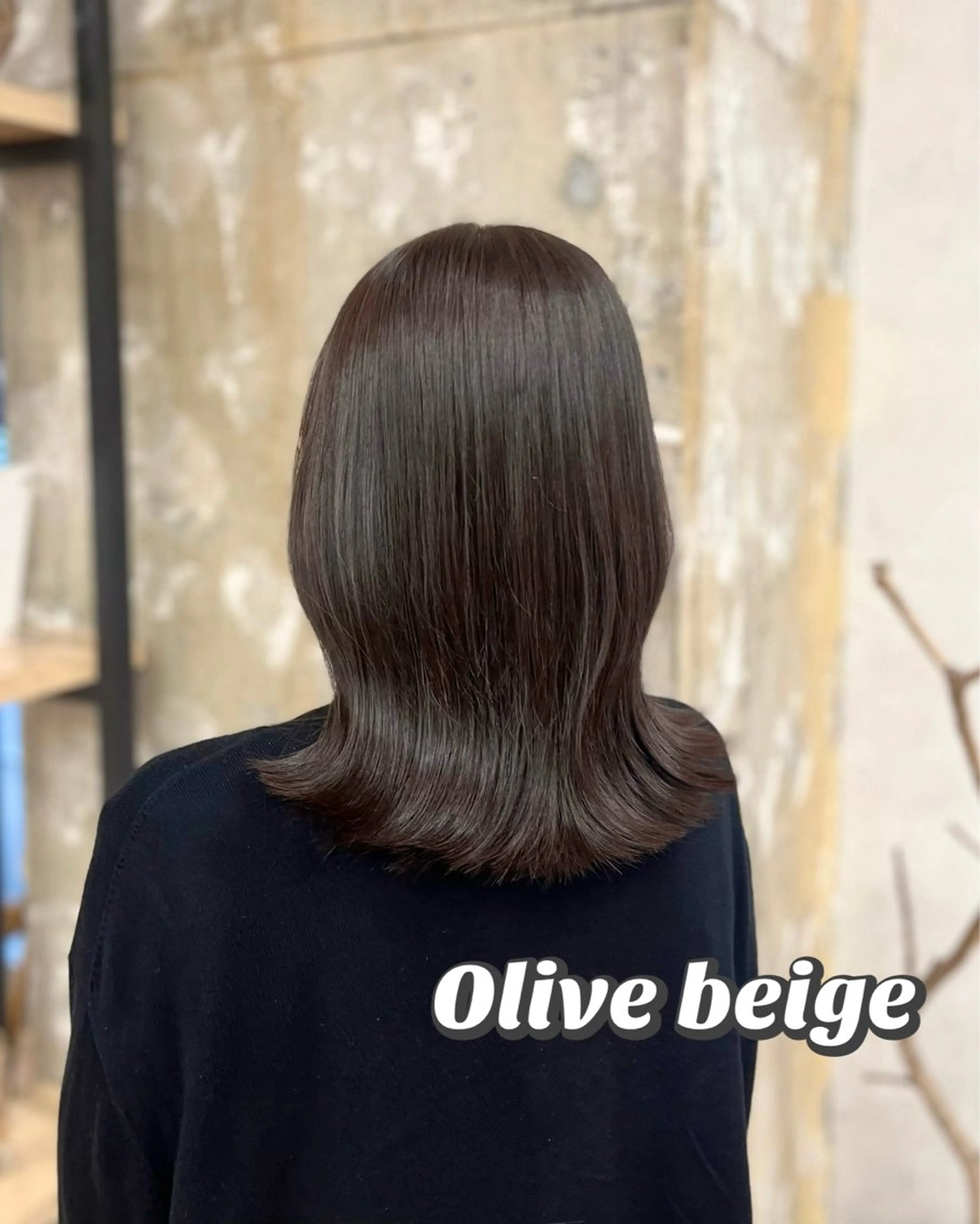 ミディアム カラー ブリーチ 透明感カラー ダブルカラー ブリーチなしカラー 寒色 ♡ レイヤー ┊︎miyuのヘアスタイル