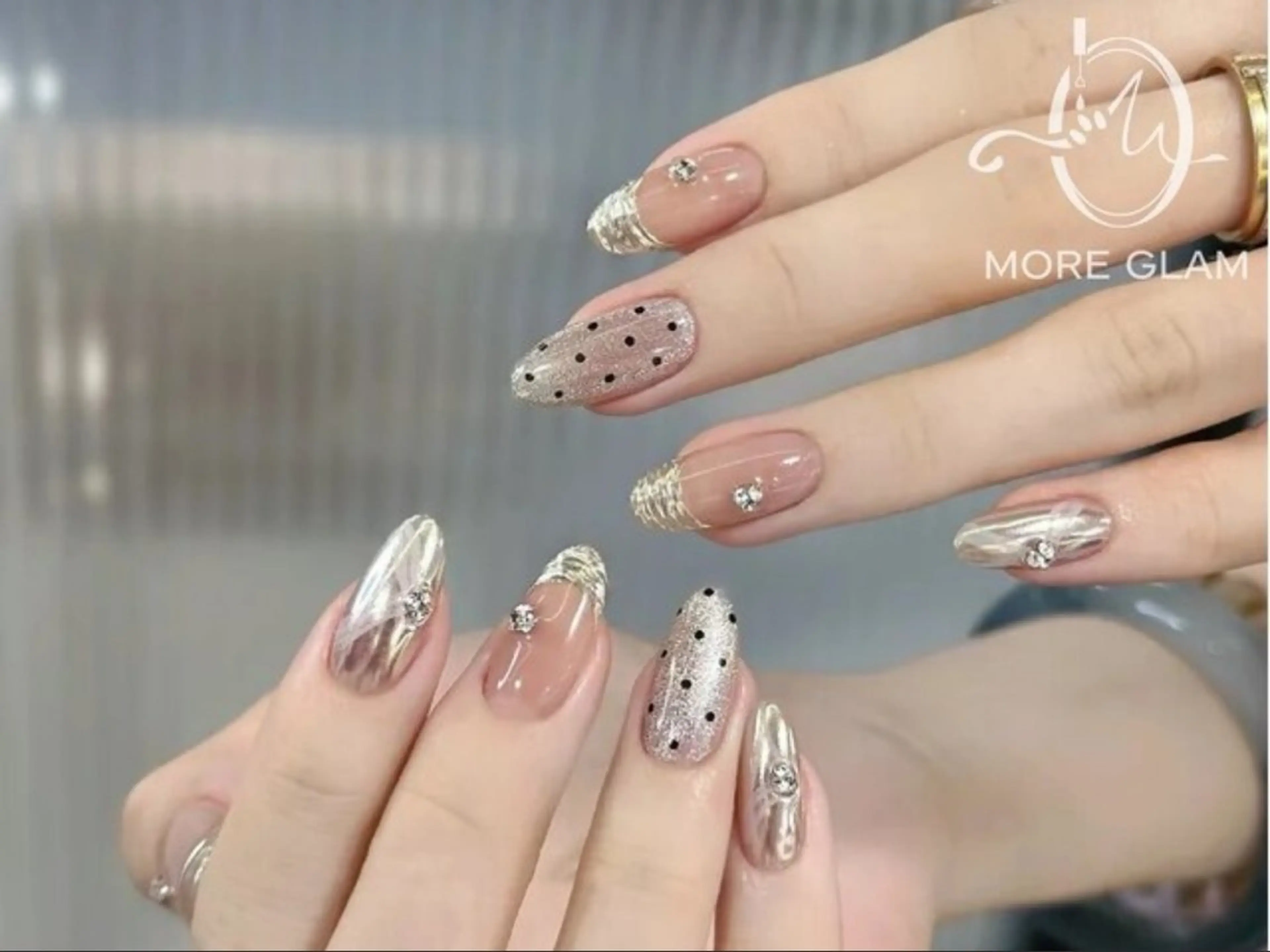 ネイル ジェルネイル 韓国ネイル 持ち込み パラジェル ワンホンネイル ハンドネイル More Glam 池袋東口店のネイルデザイン