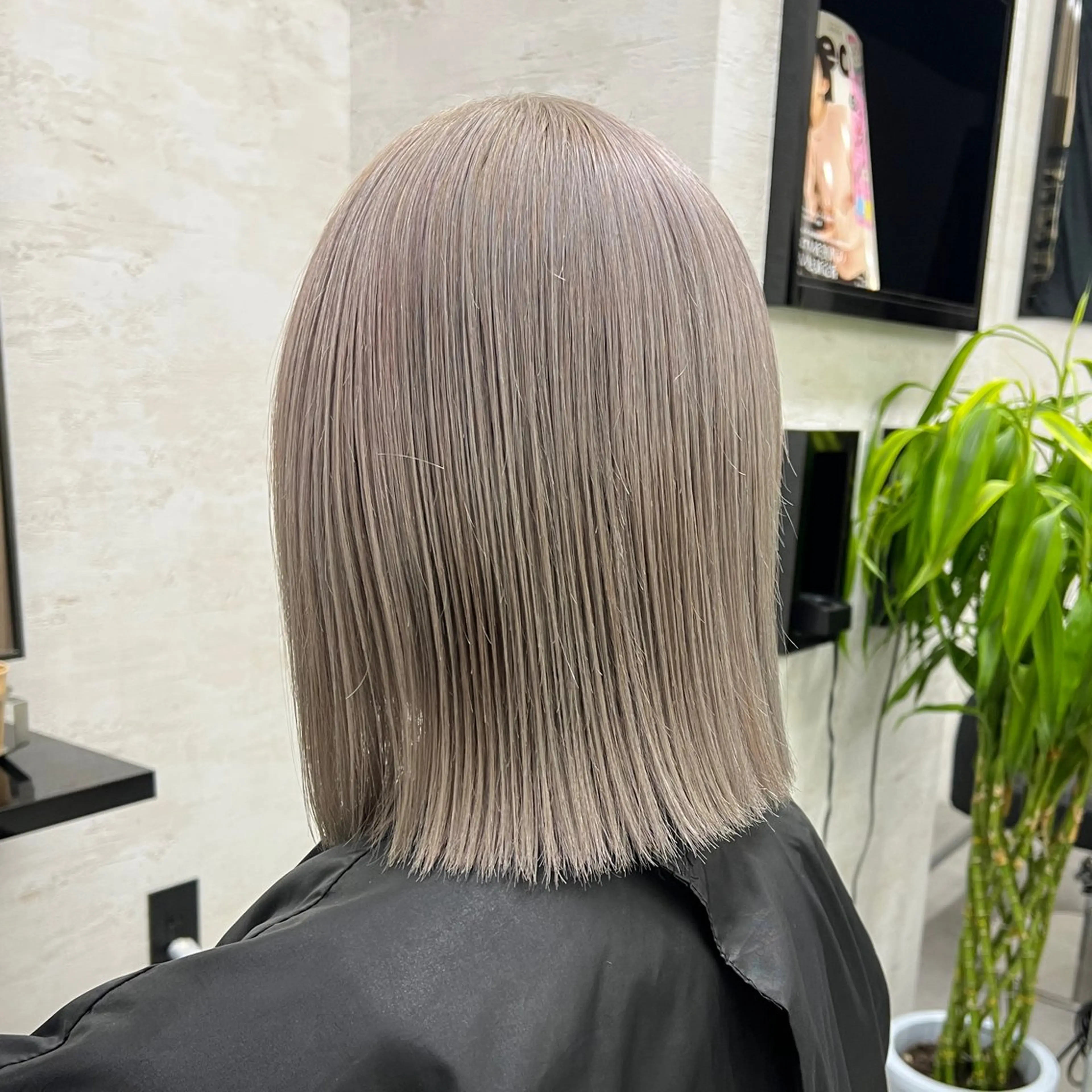 ミディアム カラー ブリーチ 透明感カラー エクステ・レイヤ ーカットLay.のヘアスタイル