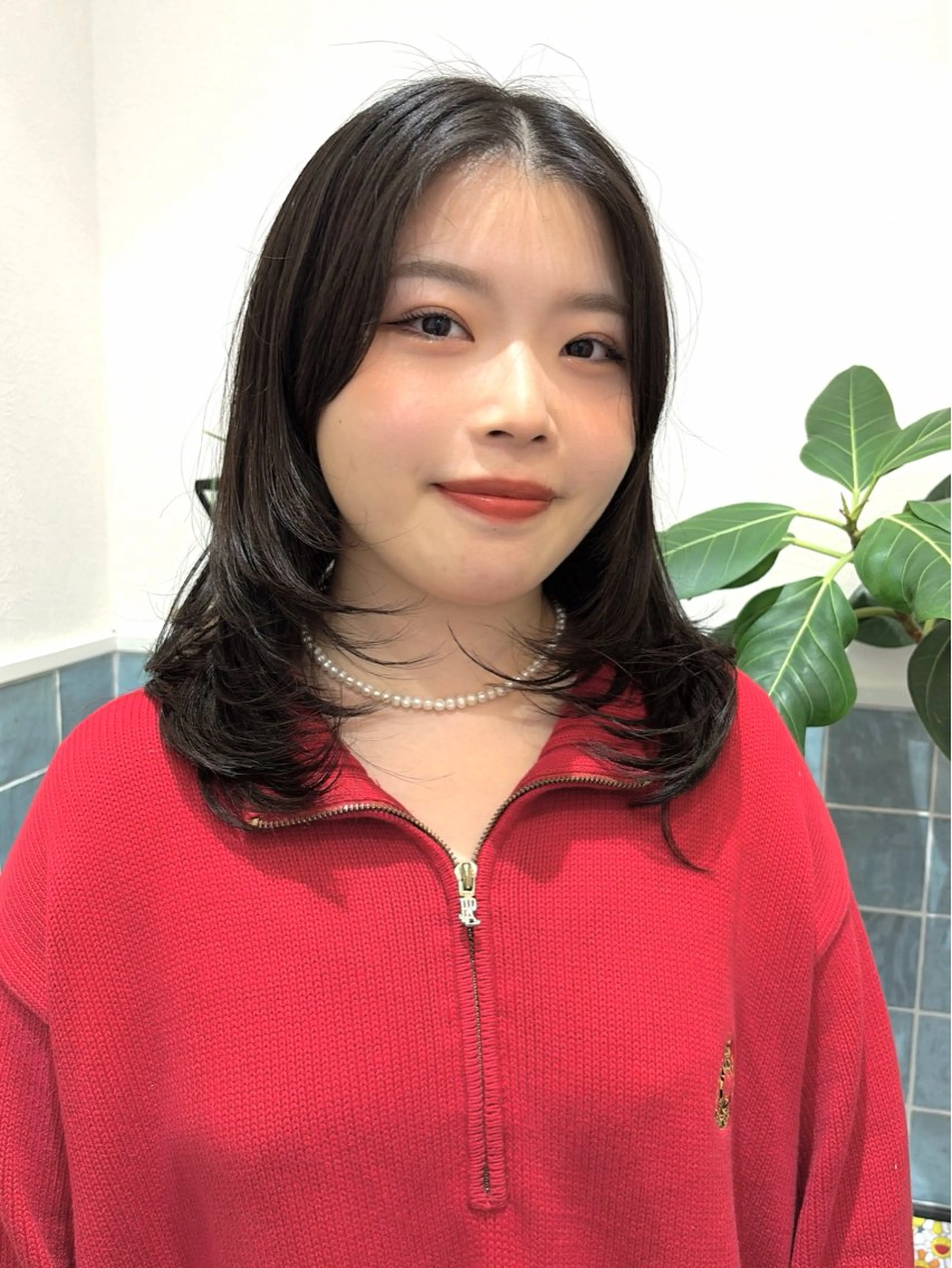 ミディアム 顔まわりレイヤー 顔周りカット レイヤーカット 🕊髪質改善 ストレート🕊まいのヘアスタイル