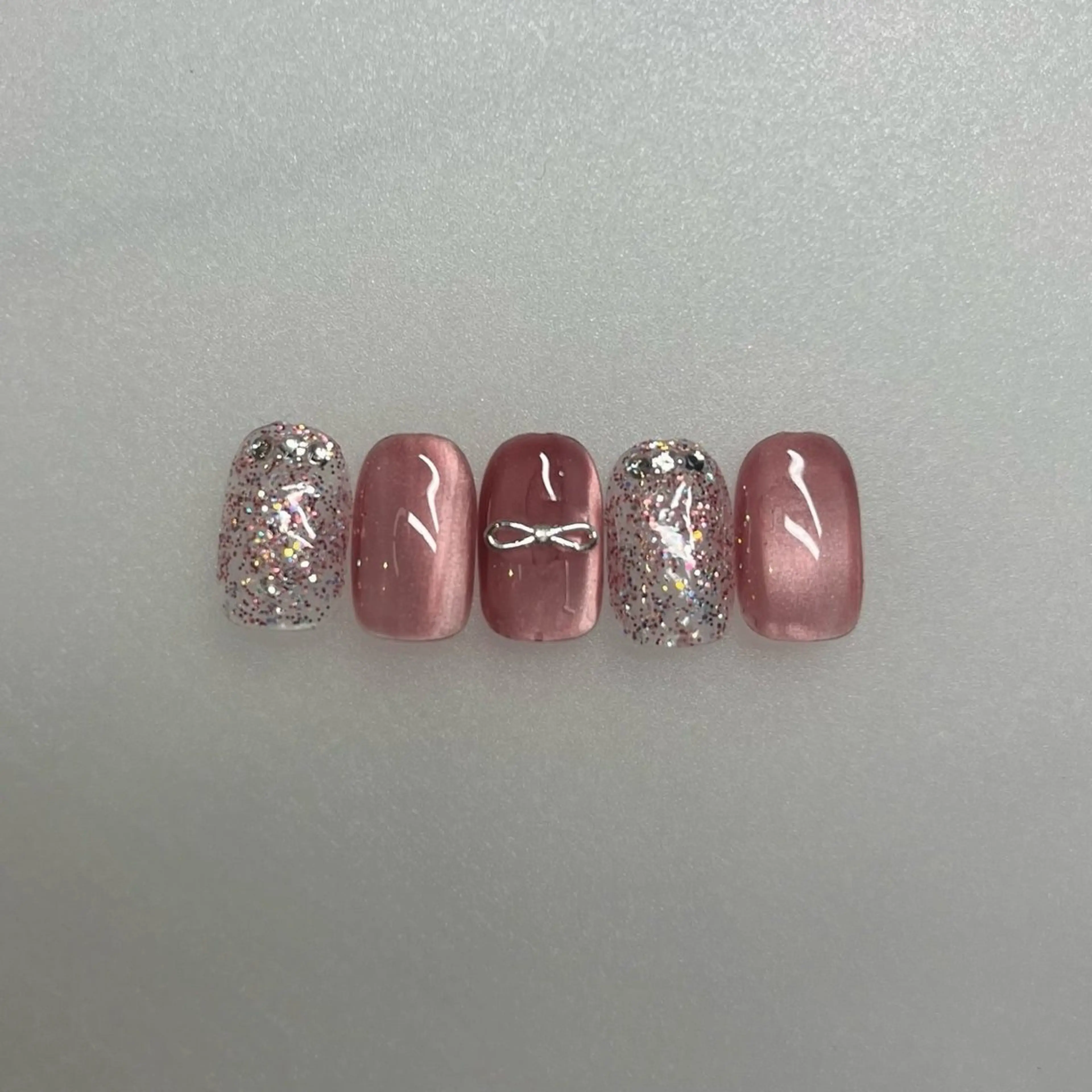 ネイル ANNE梅田ALLYS店所属・村上 カンナのネイルデザイン