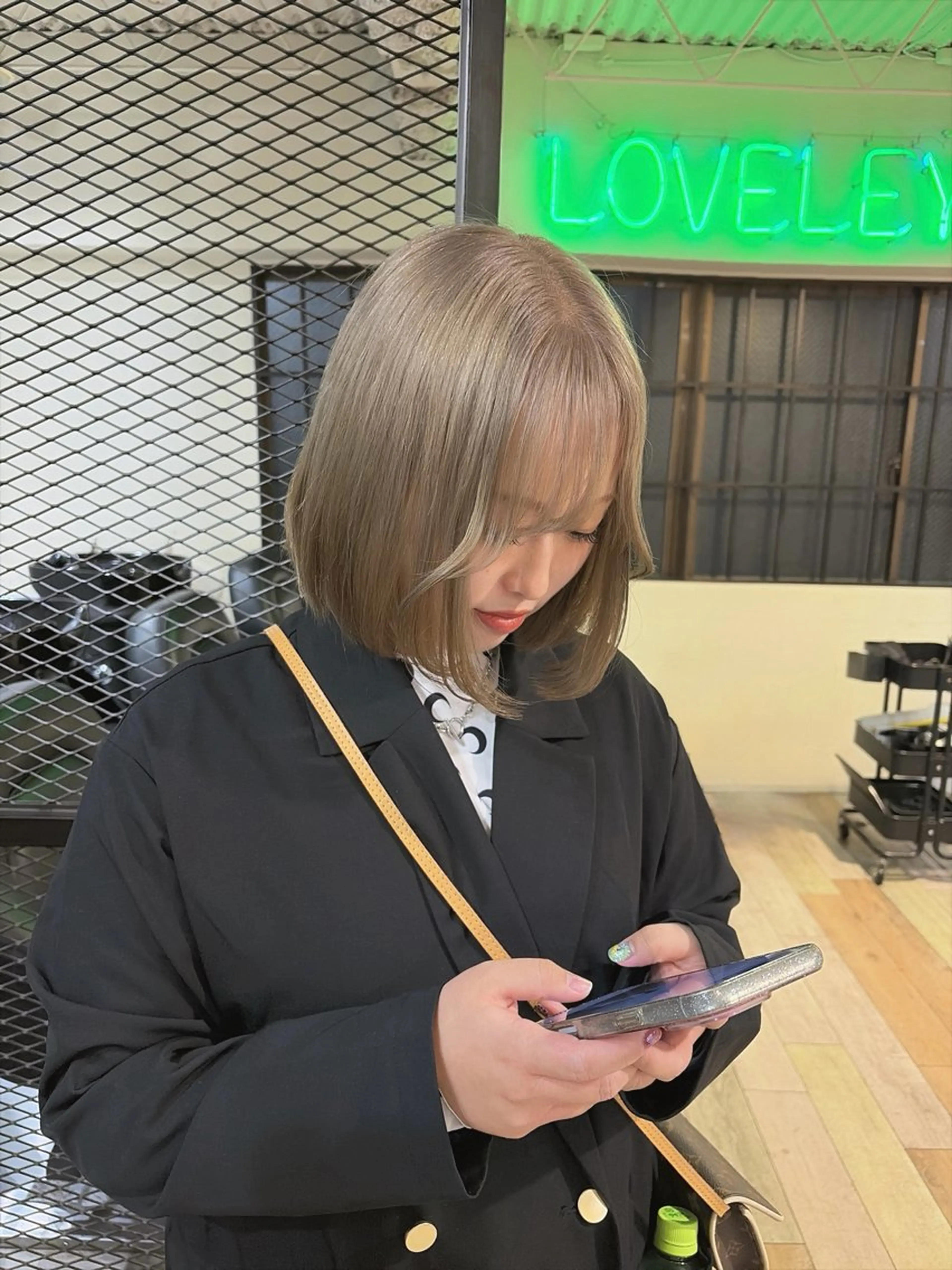 ミディアム ヘアカラー 💜🦋 COCONA🦋💜のヘアスタイル