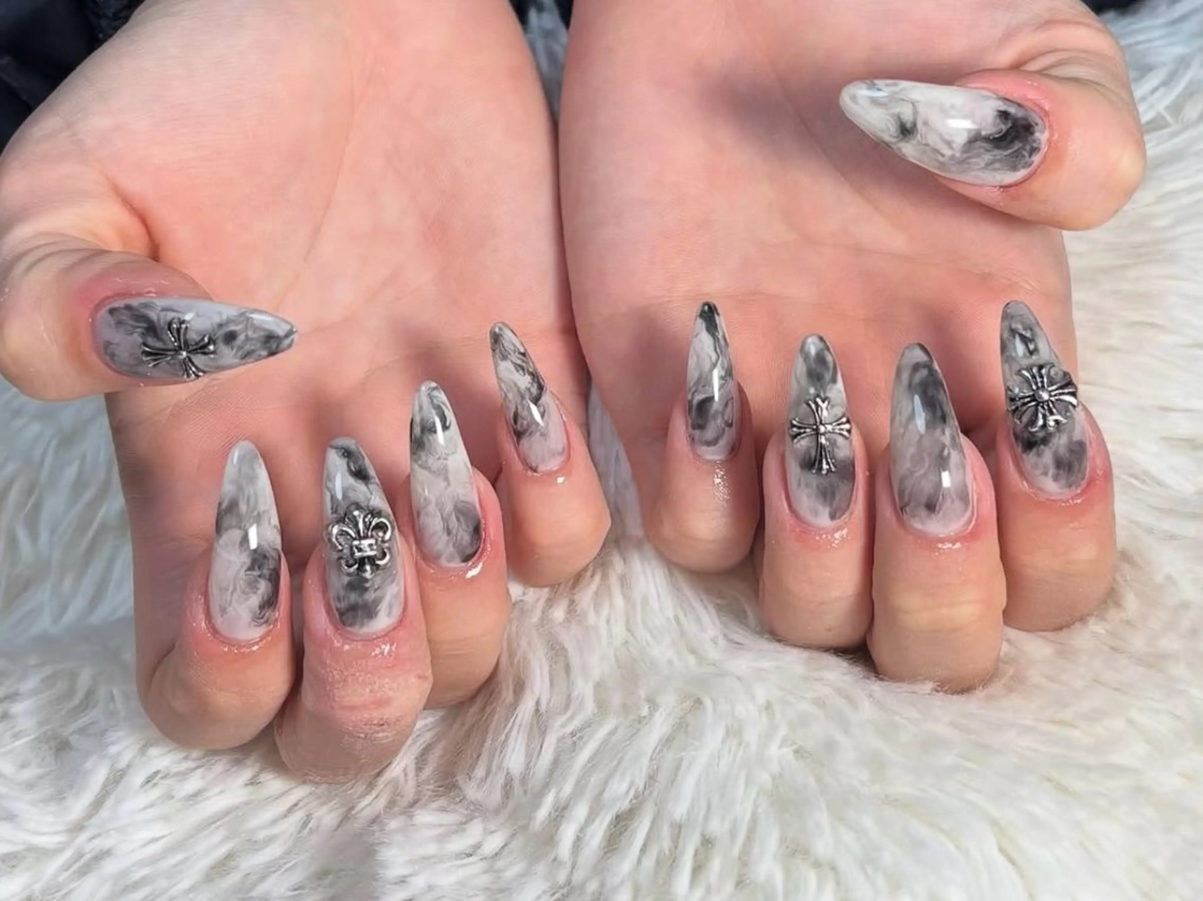 ネイル ハンドネイル R’s nailのエステ・リラクイメージ