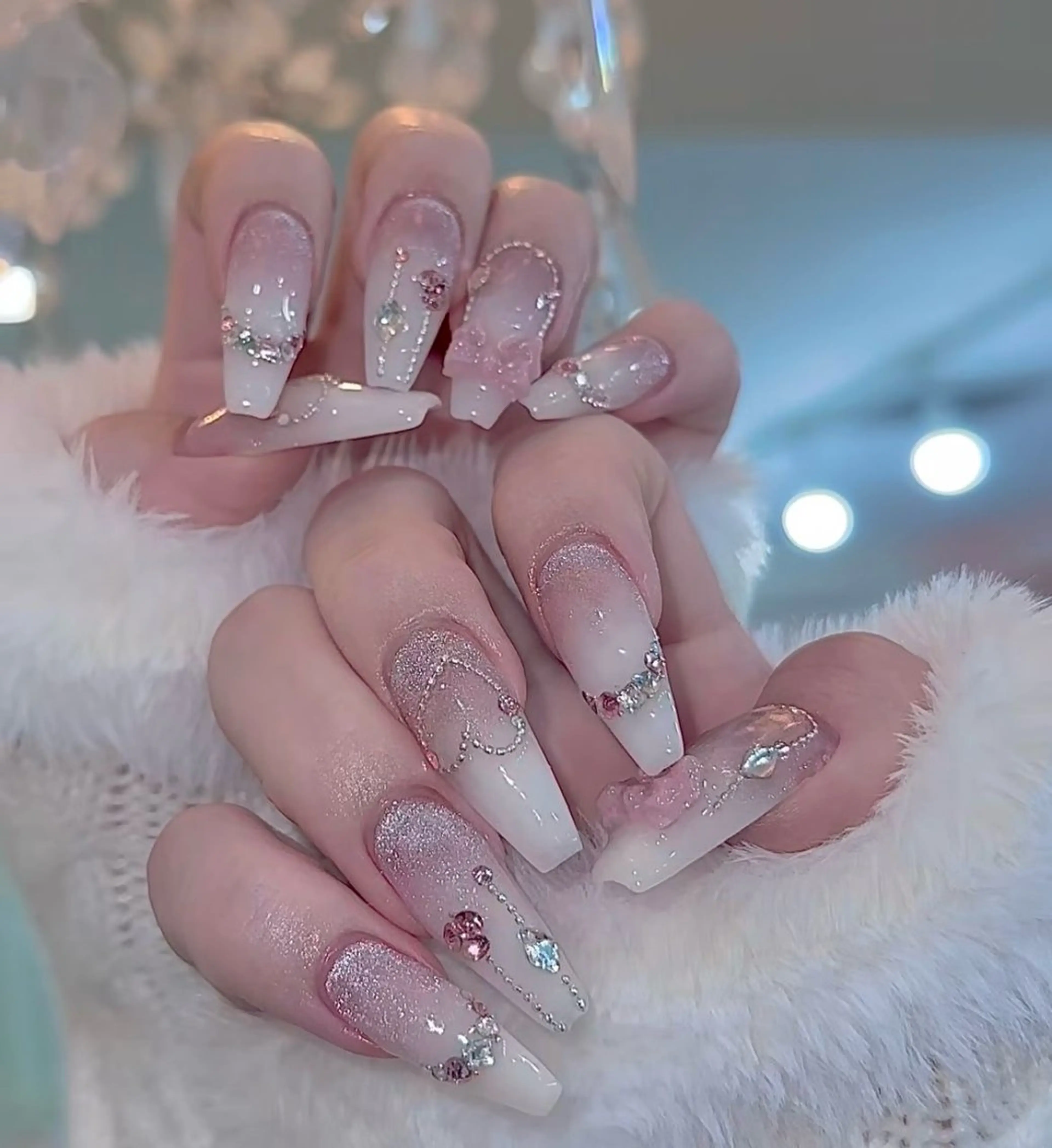 ネイル フレンチネイル ジェルネイル キラキラネイル 韓国ネイル マグネットネイル Julli NailStudioのネイルデザイン