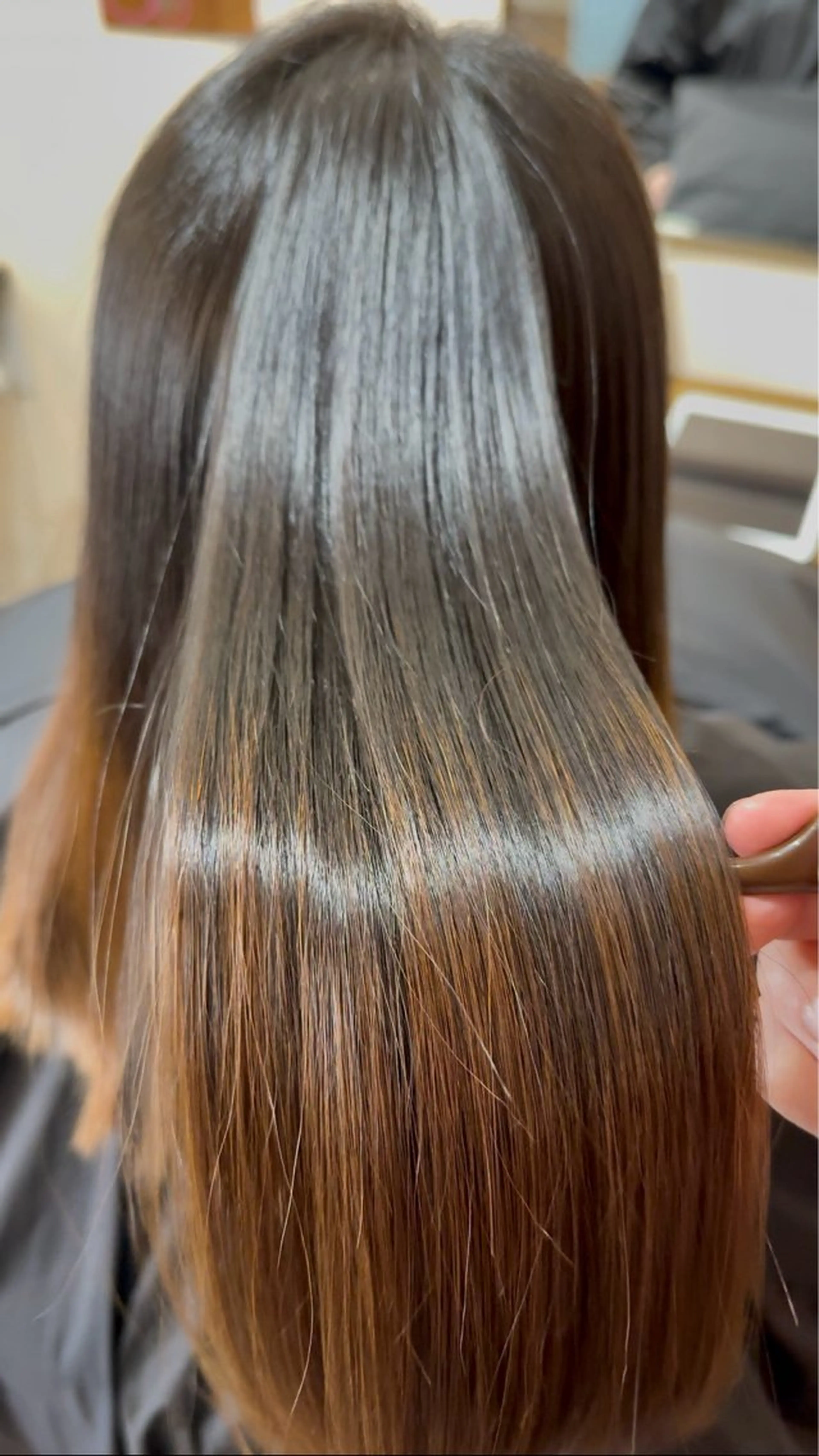 セミロング 縮毛矯正 ⭐️美髪矯正⭐️ 室岡仁哉のヘアスタイル