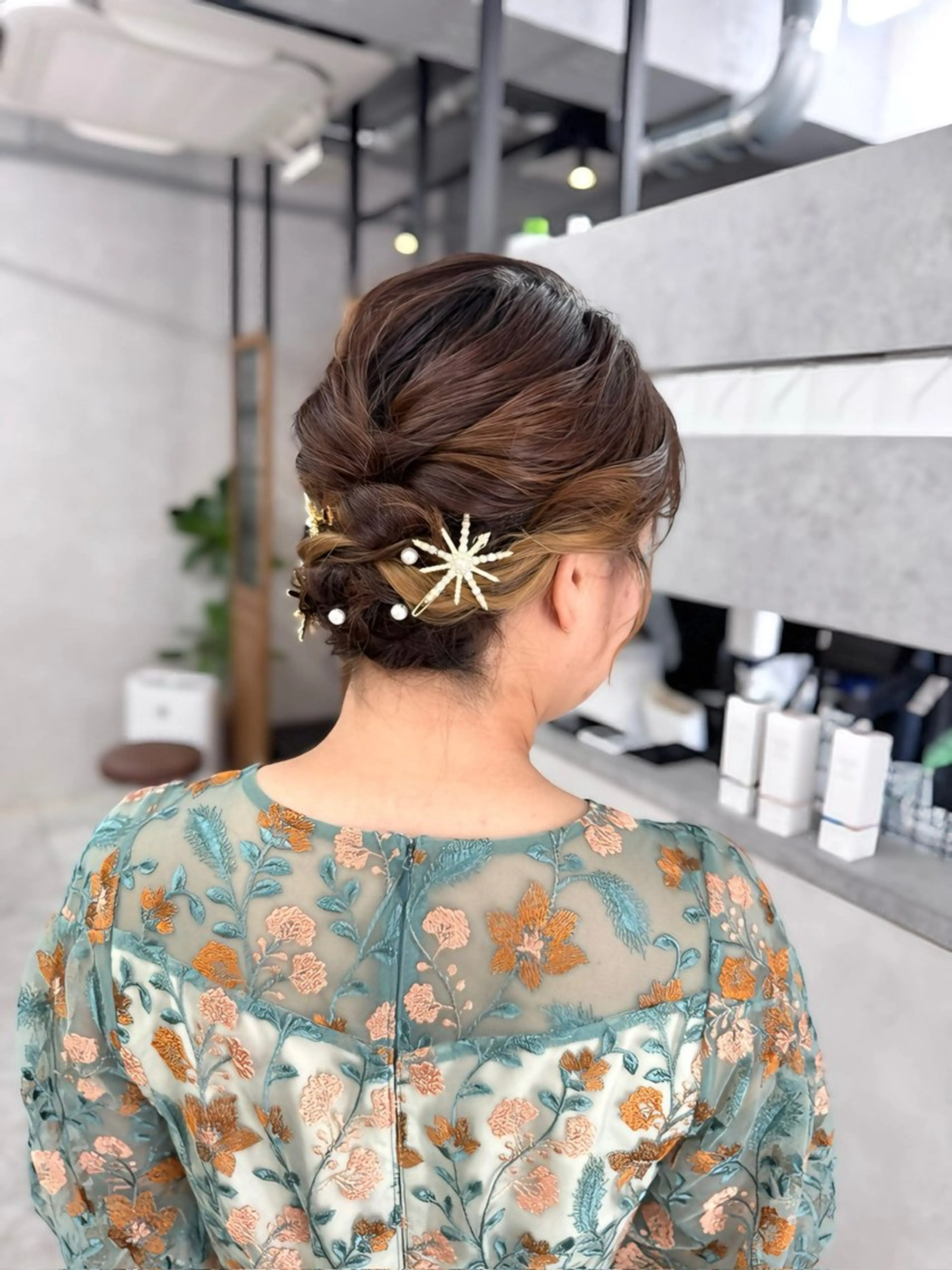 ミディアム ヘアアレンジ ボブ ヘアセット hair room HARU所属・伊藤 栄子のヘアスタイル