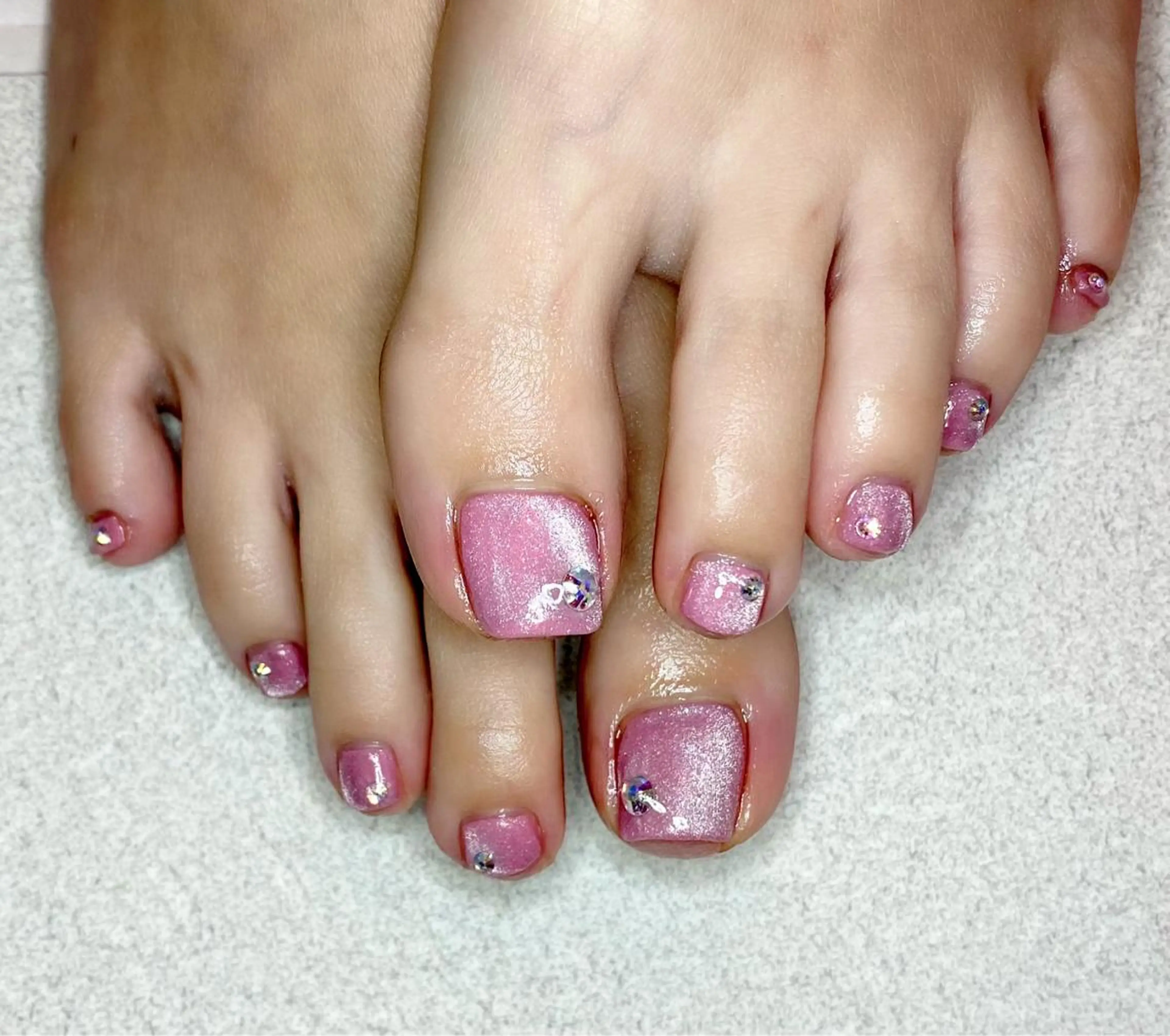 ネイル ジェルネイル マグネットネイル ストーンネイル フットネイル Lino+ ネイル&よもぎ蒸しのネイルデザイン