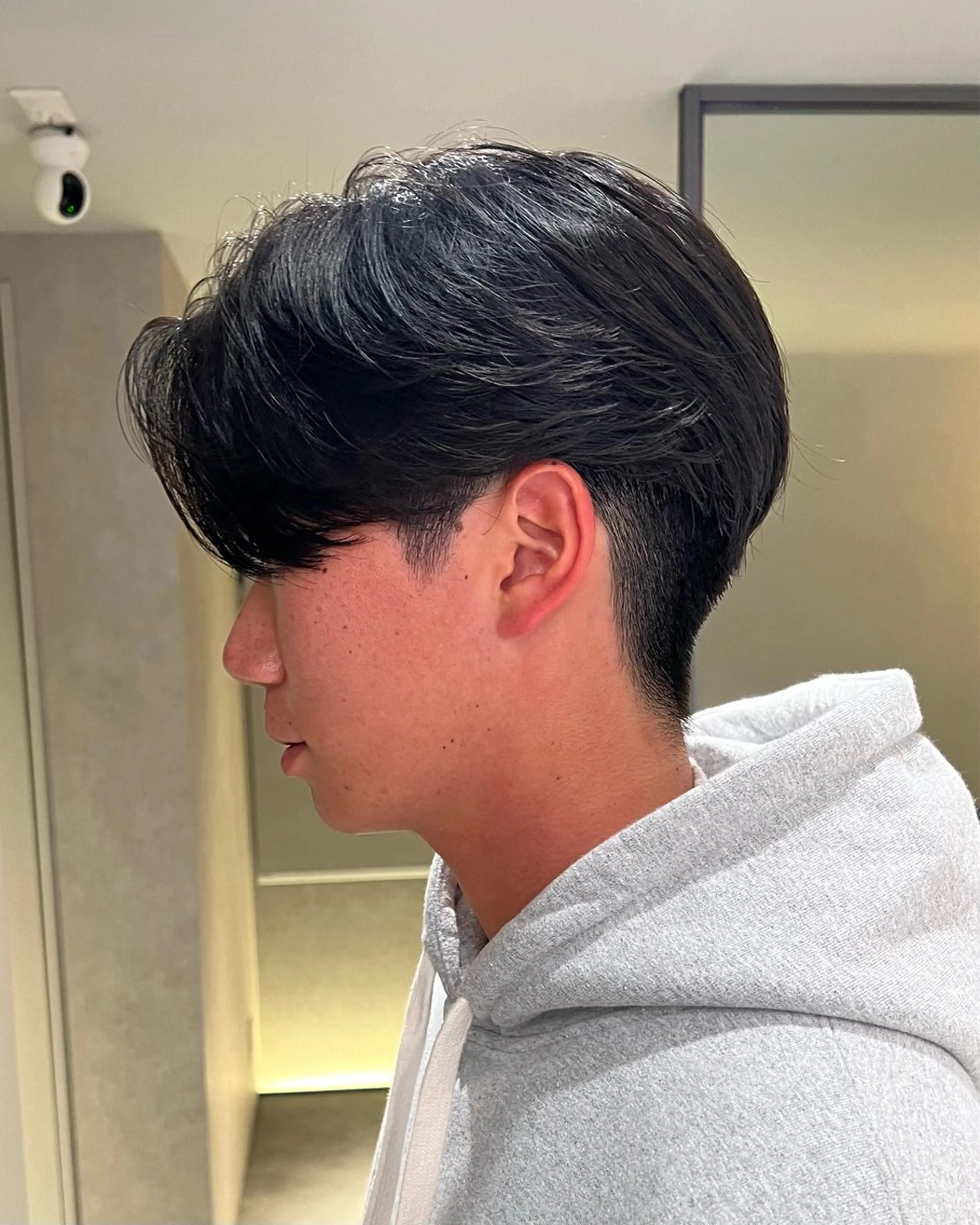 パーマ メンズ センターパート メンズパーマ ニュアンスパーマ カット パーマ トリートメント Qin shaire salon 原宿verno店所属・【センターパート】 ETO／江藤翼の眉毛・アイブロウイメージ