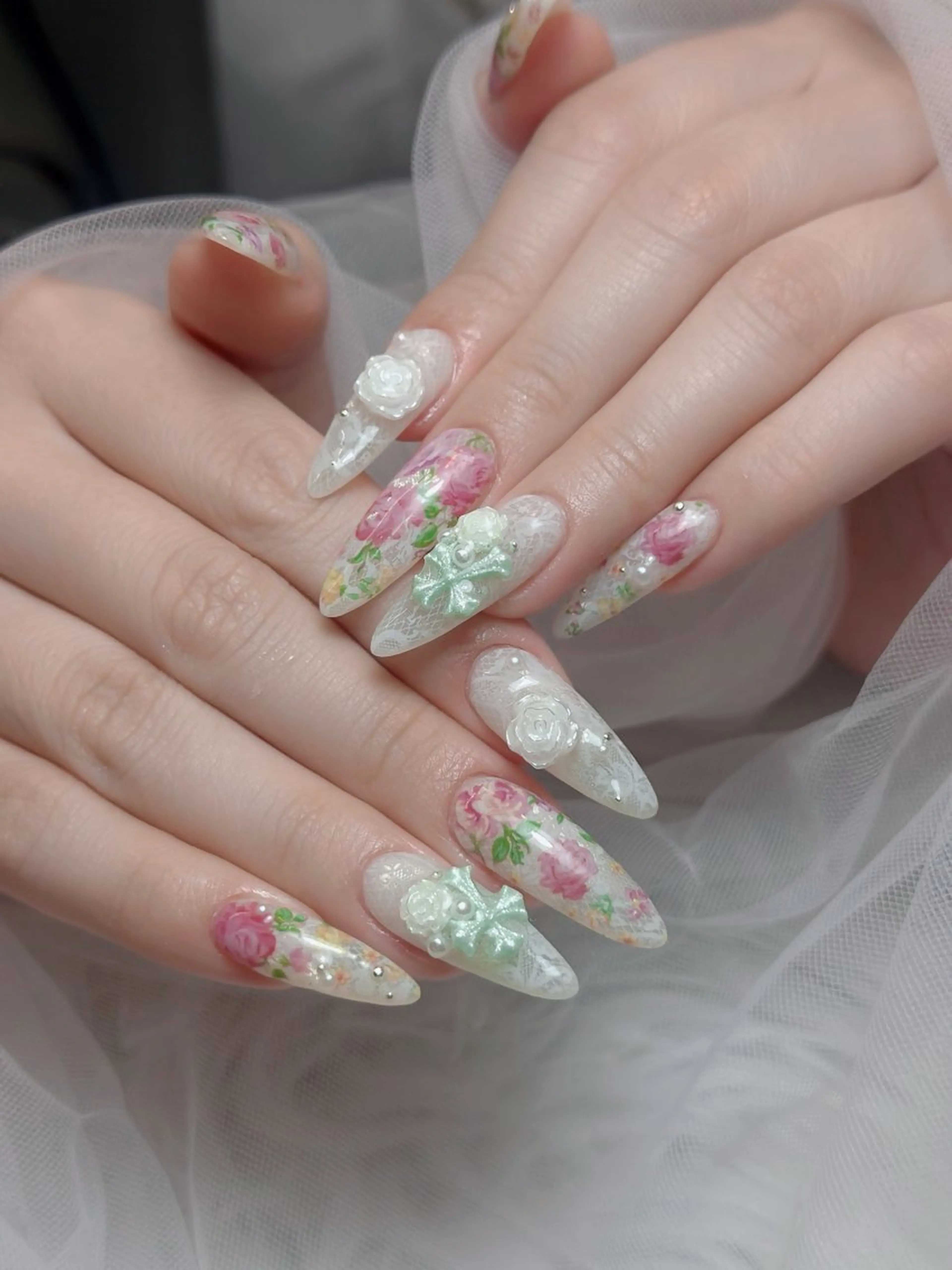 ネイル レース ハンドネイル Ami Nailのネイルデザイン