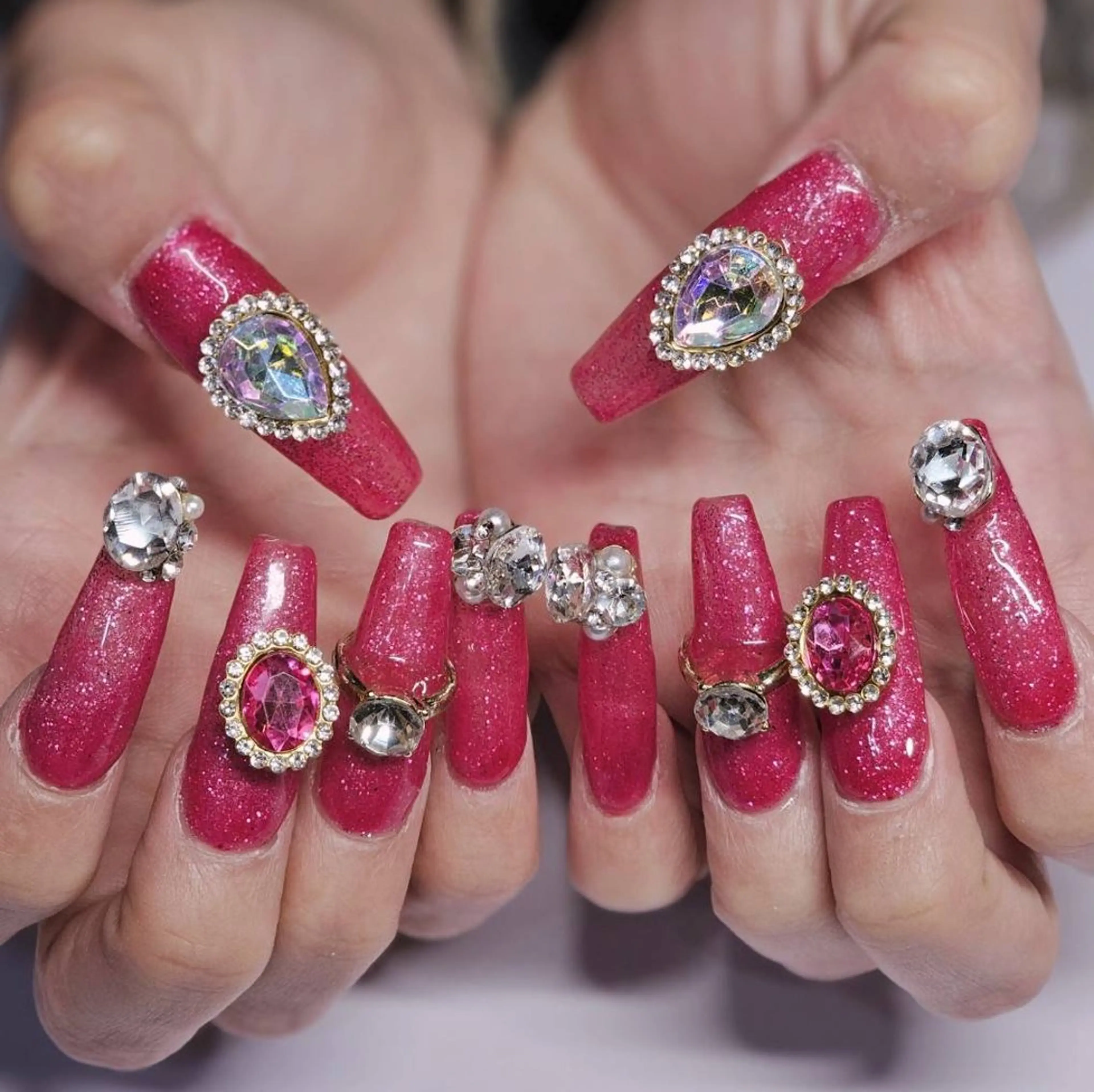 ネイル ゴージャス ラメ(グリッター) マグネットネイル ワンカラーネイル ピンク ハンドネイル よしだ ひろきのネイルデザイン