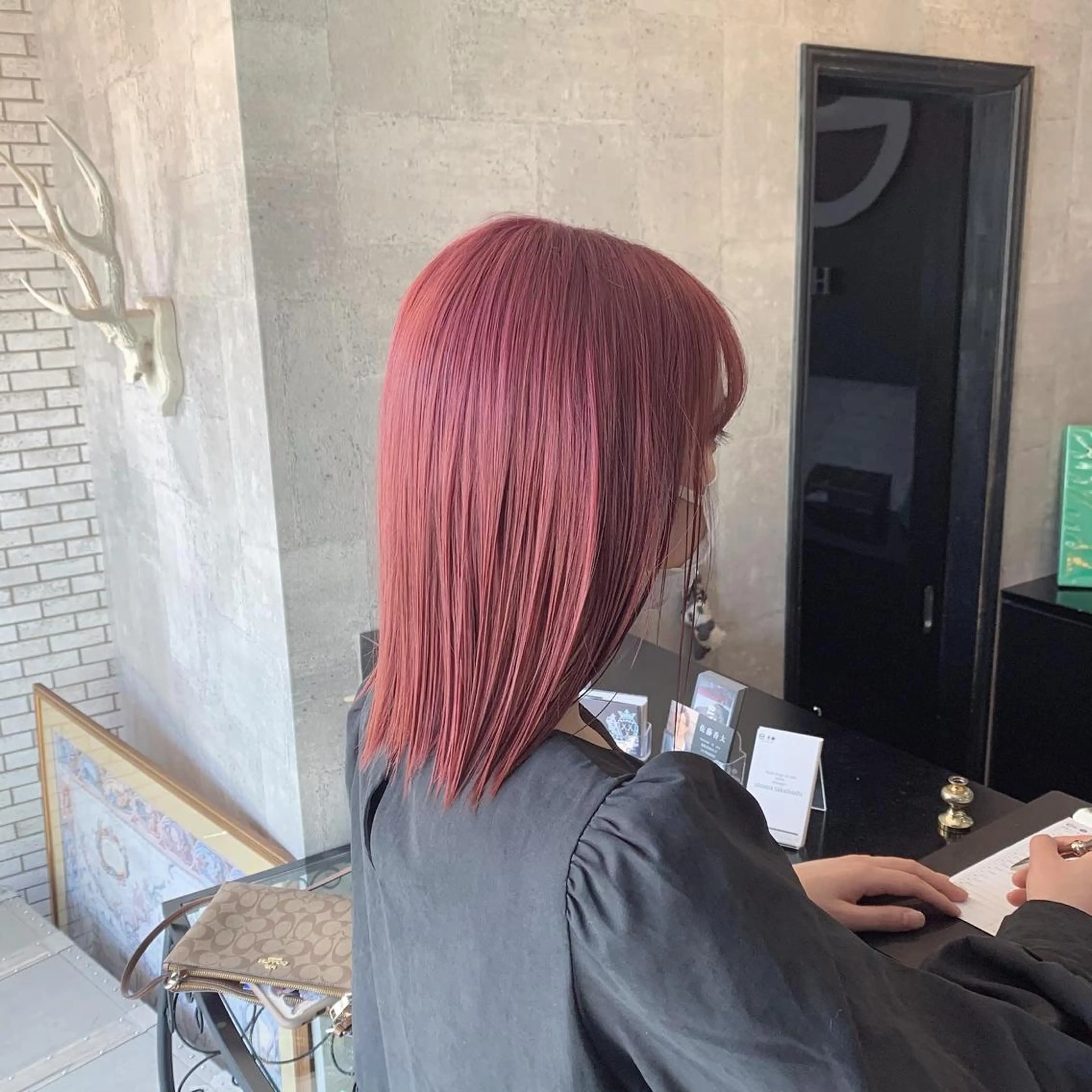 ミディアム ヘアカラー 佐藤 香太のヘアスタイル