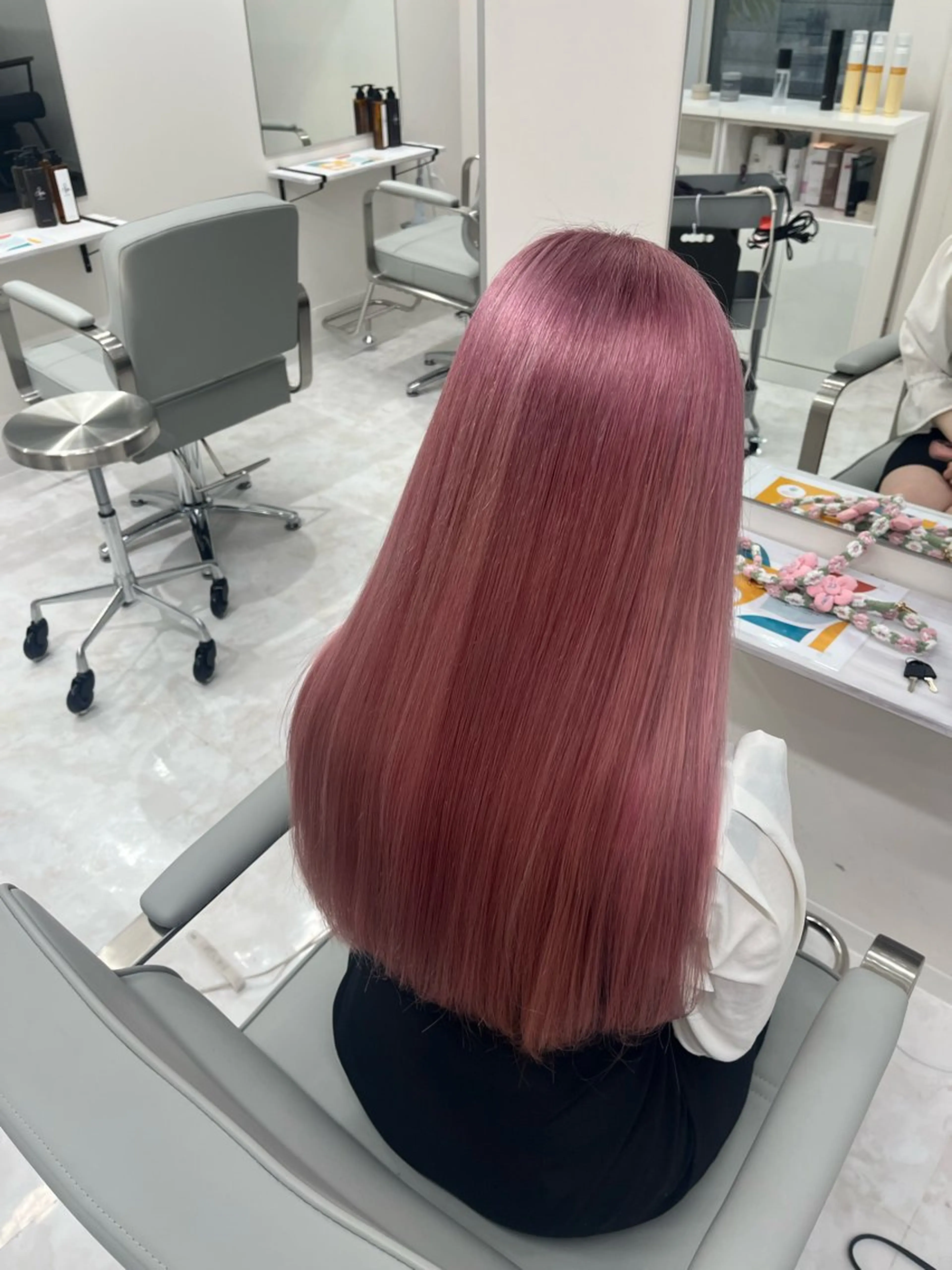 ロング カラー ヘアカラー トリートメント ヘアセット 🩶【推しハイトーン 】yuzu🩶のヘアスタイル