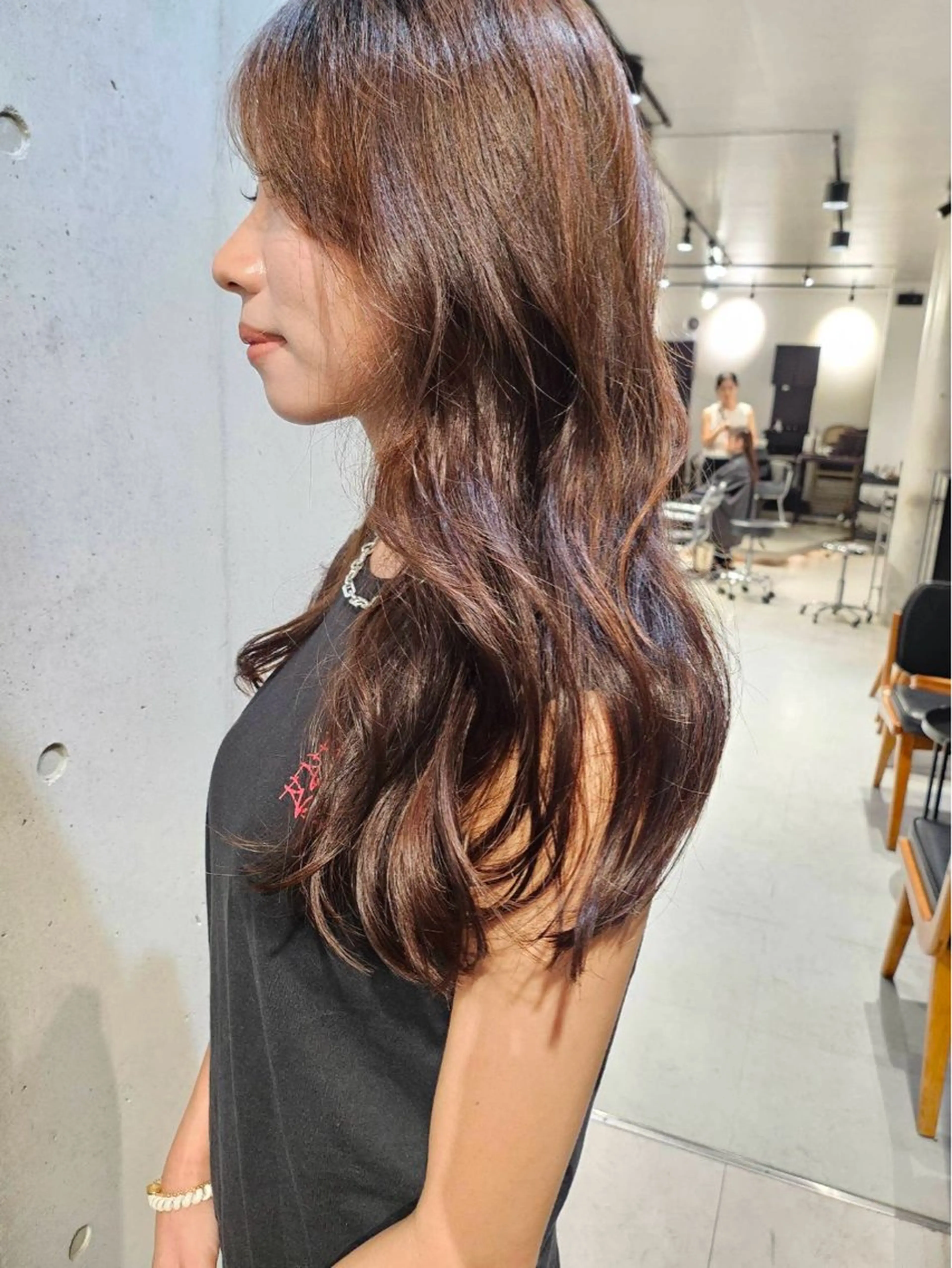 セミロング カラー 【銀座】艶髪/上品な カラー特化/涼/駅近のヘアスタイル