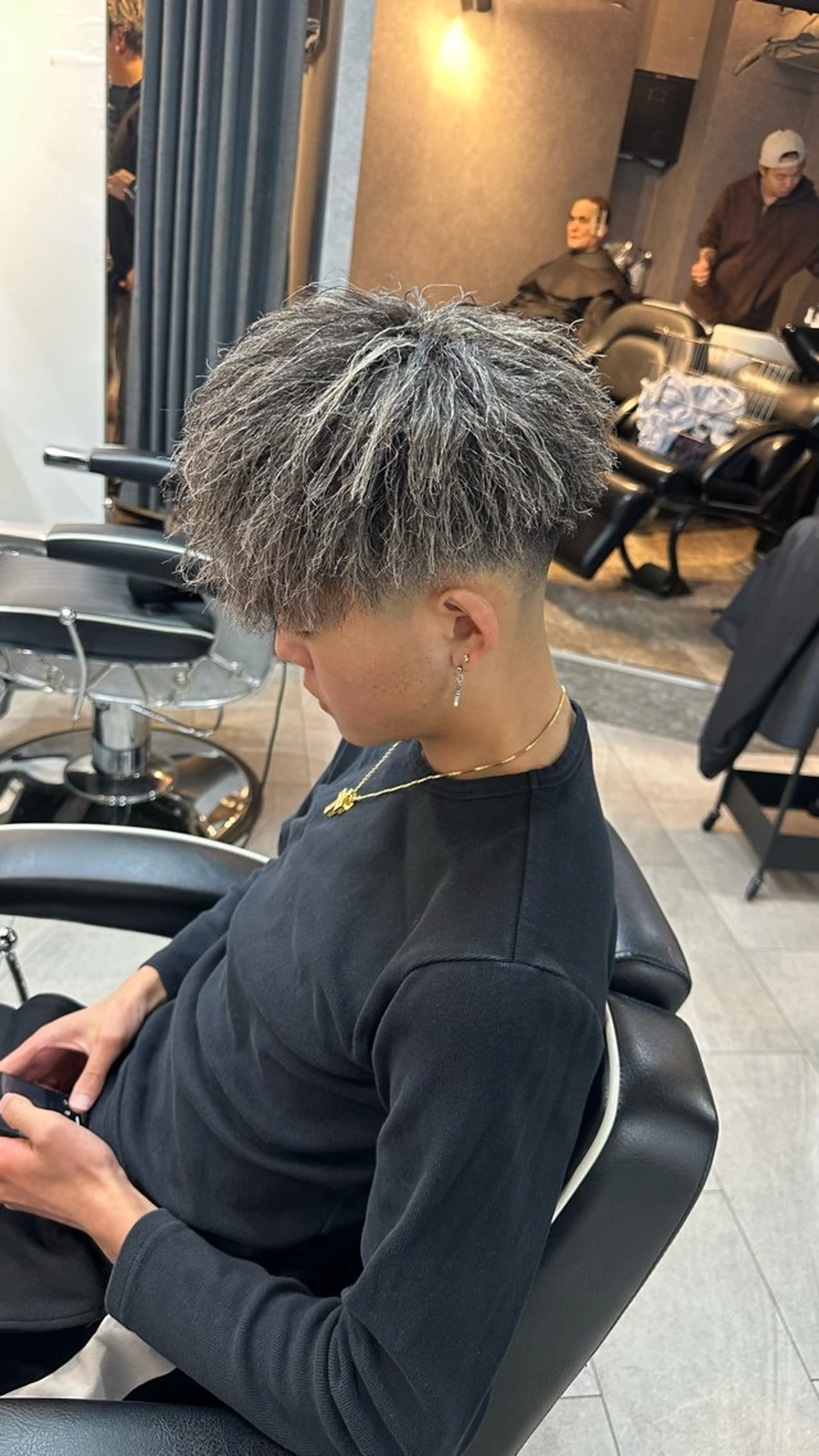 カラー パーマ メンズ 律喜/パーマ /メンズ/フェードのヘアスタイル