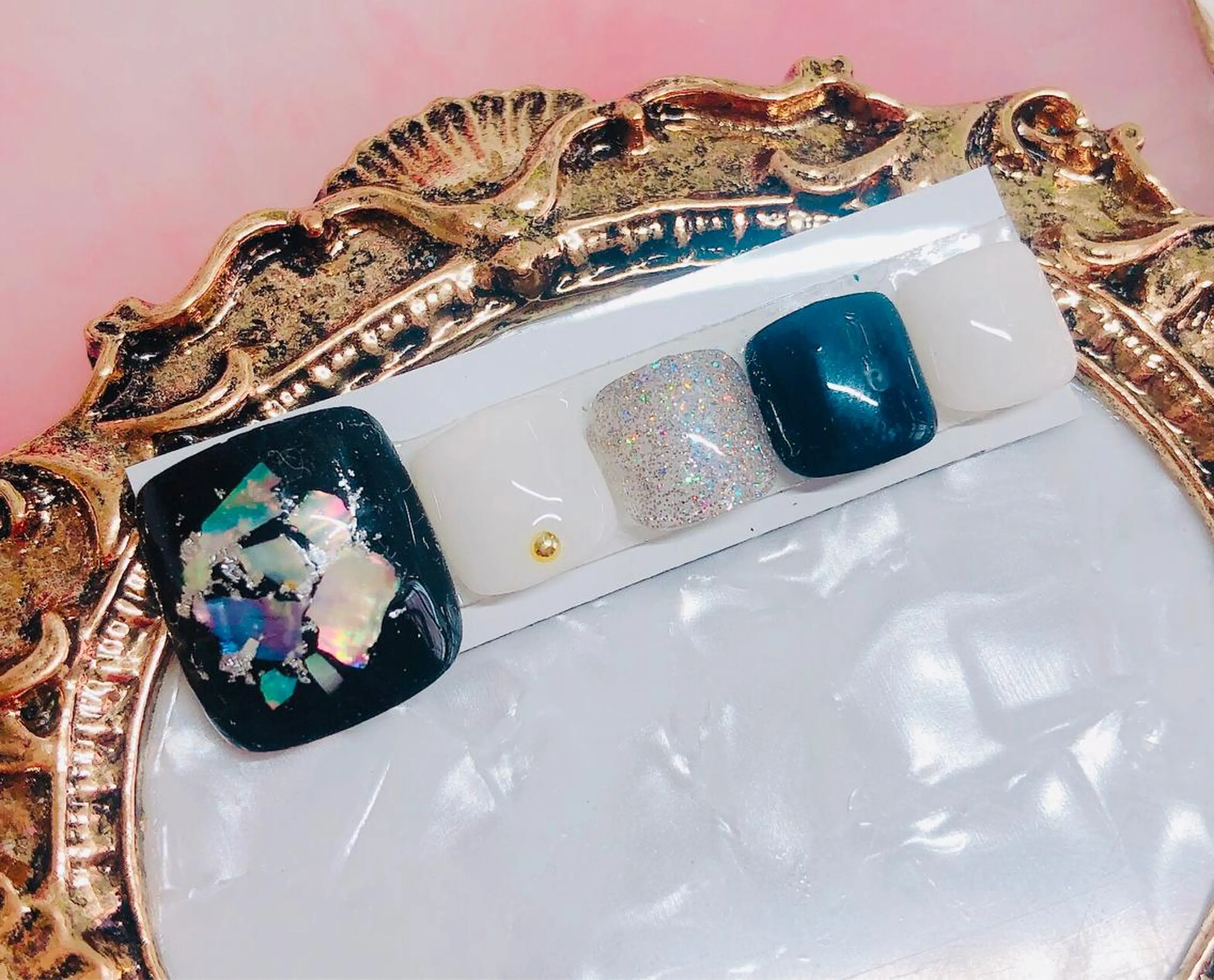 ネイル フットネイル フットネイル CROWN プライベートサロンのネイルデザイン