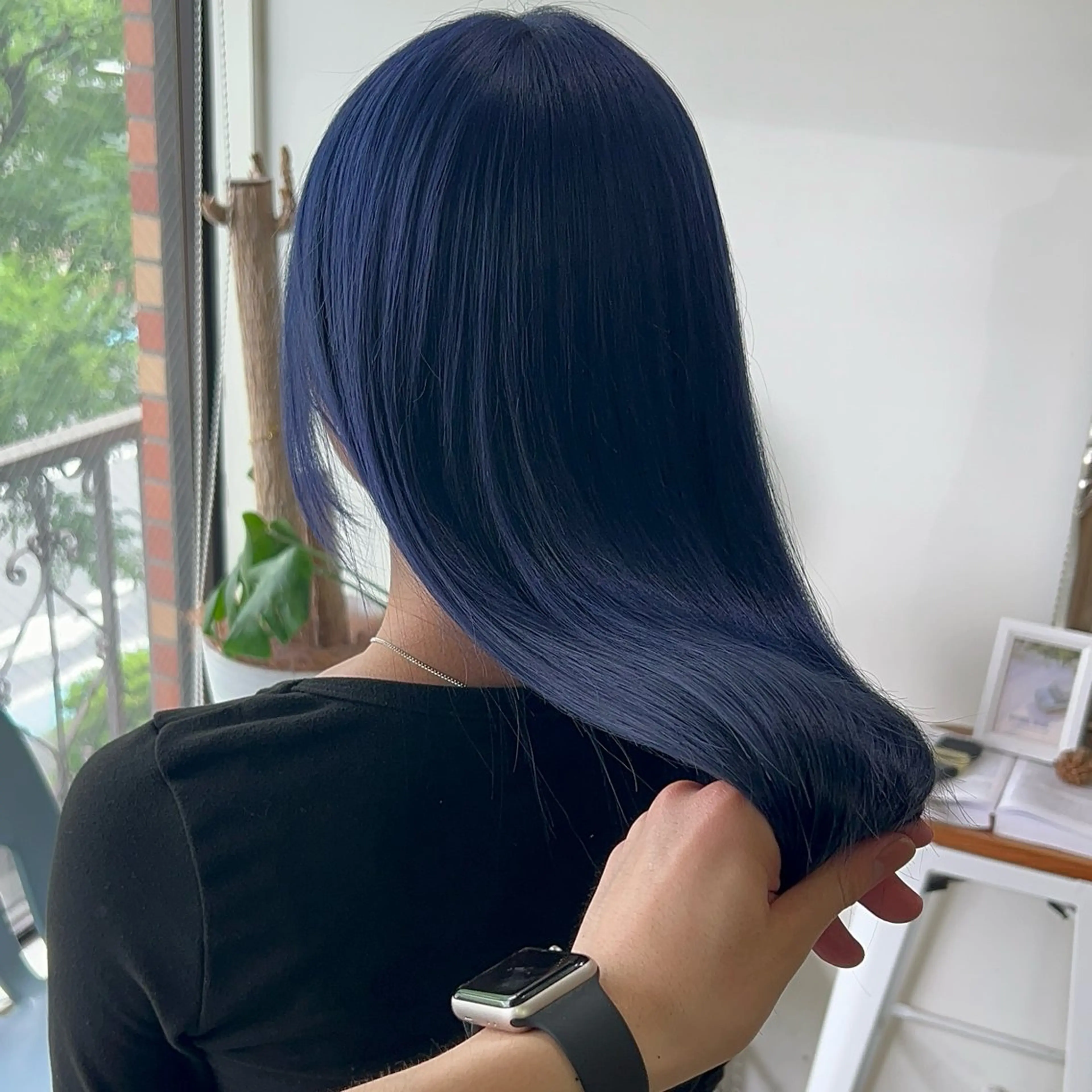 ロング カラー ブルーカラー ネイビーカラー オカベ ショウマのヘアスタイル