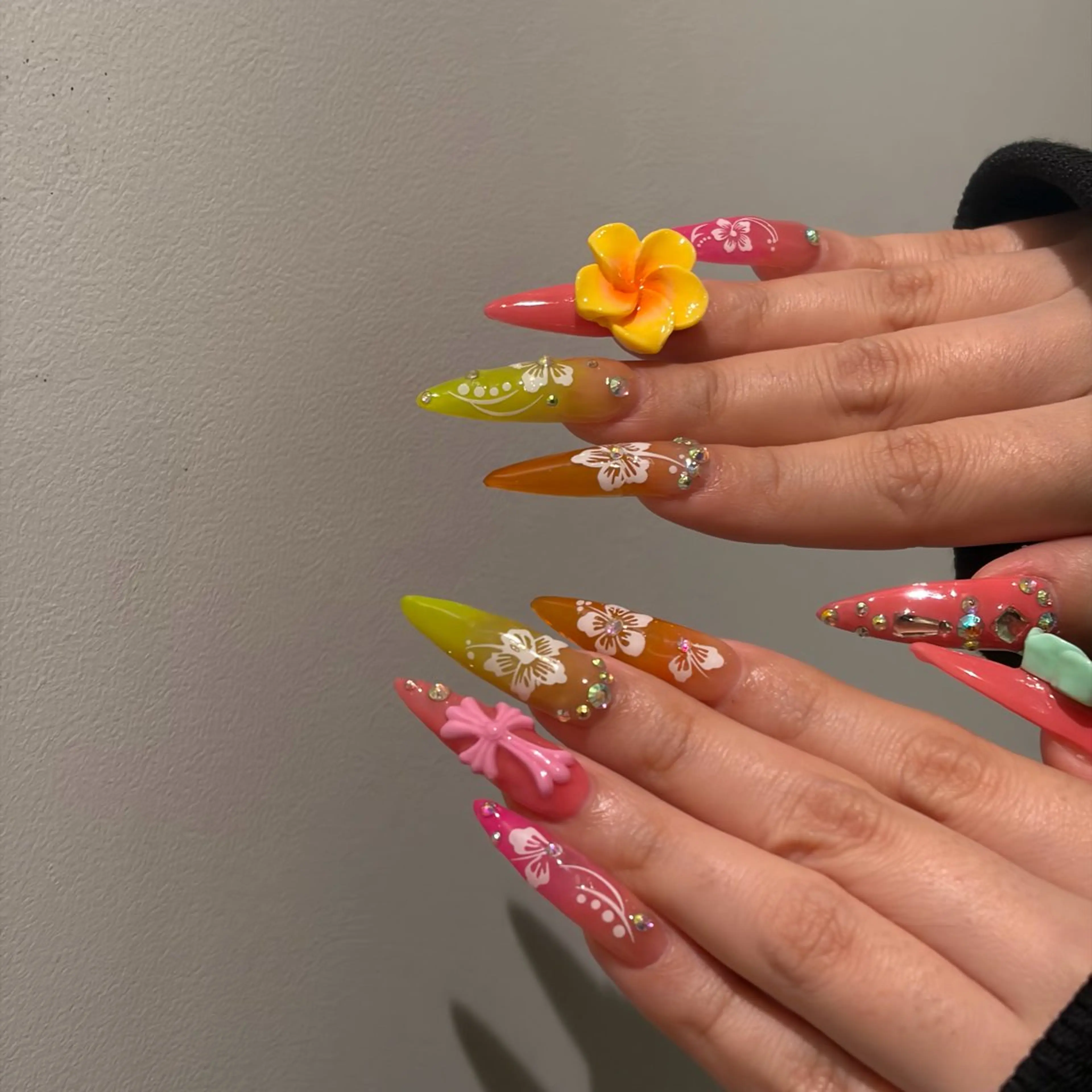 ネイル ハンドネイル 🐬Cxxu° Nail✝️のネイルデザイン