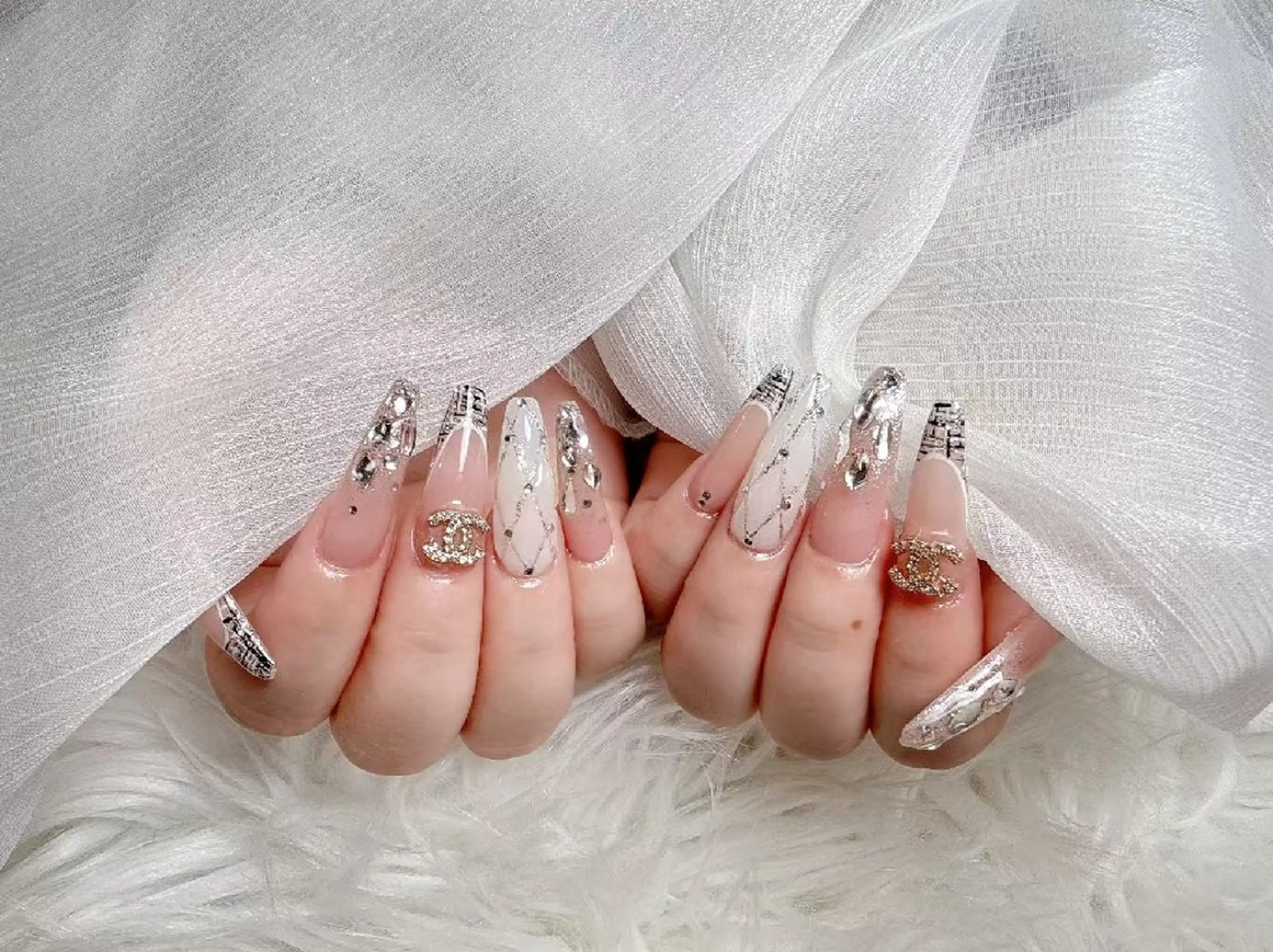 ネイル ENsalon AKIRAのネイルデザイン