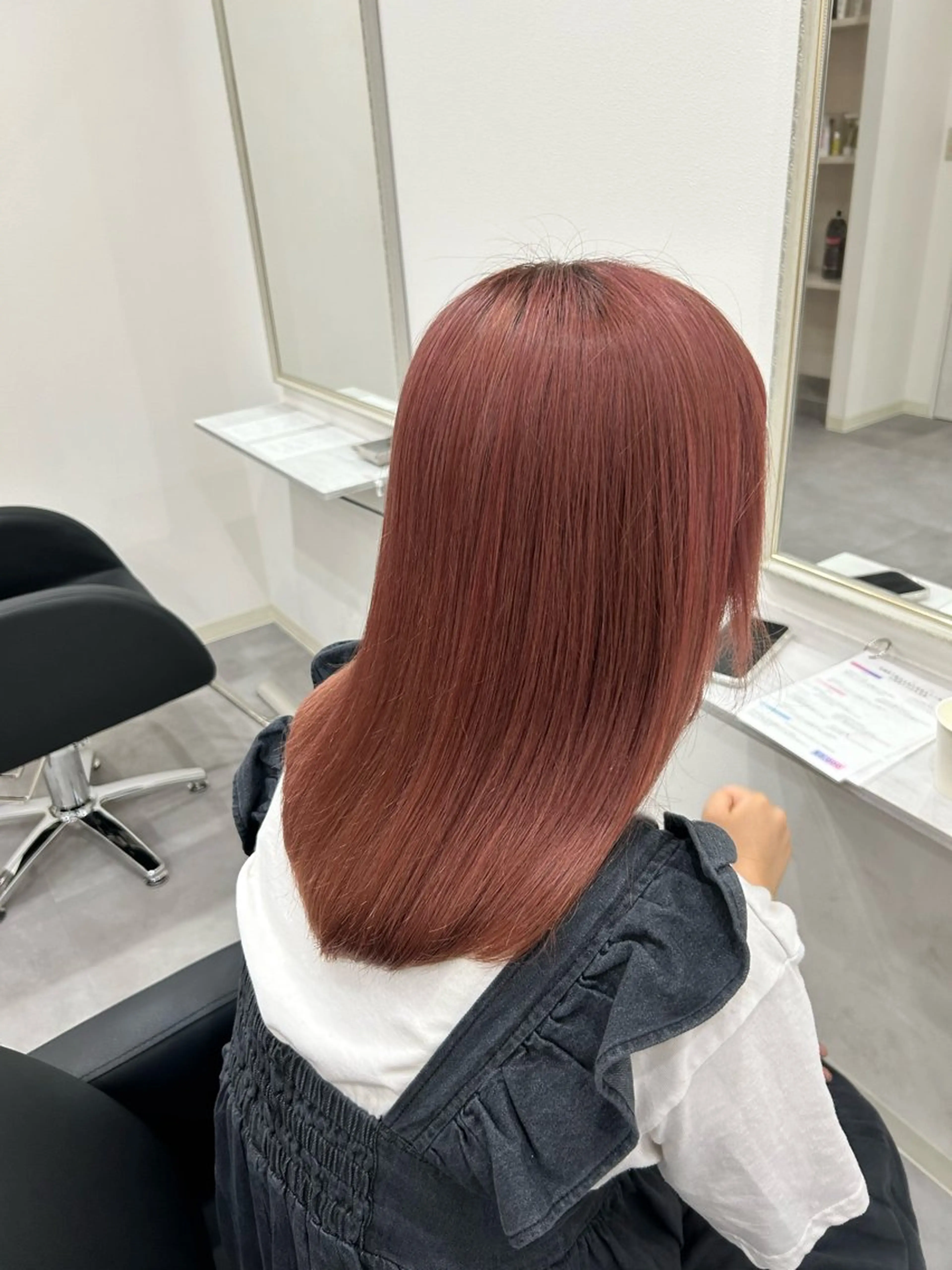 セミロング カラー イノクチ マコト髪質改善カラーのヘアスタイル