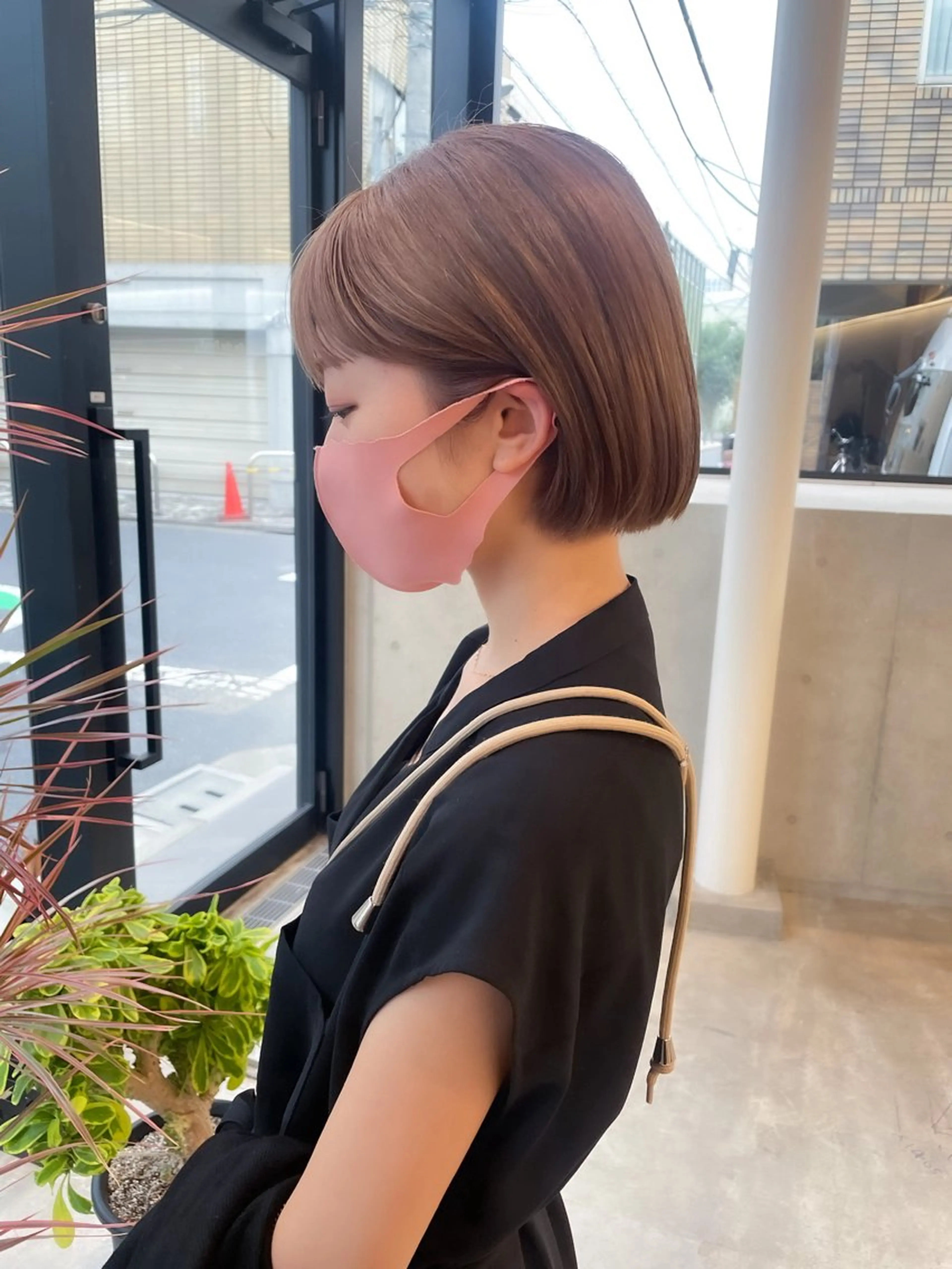 ショート カラー ヘアアレンジ ミニボブ/ブリーチ 🌈MISATOのヘアスタイル