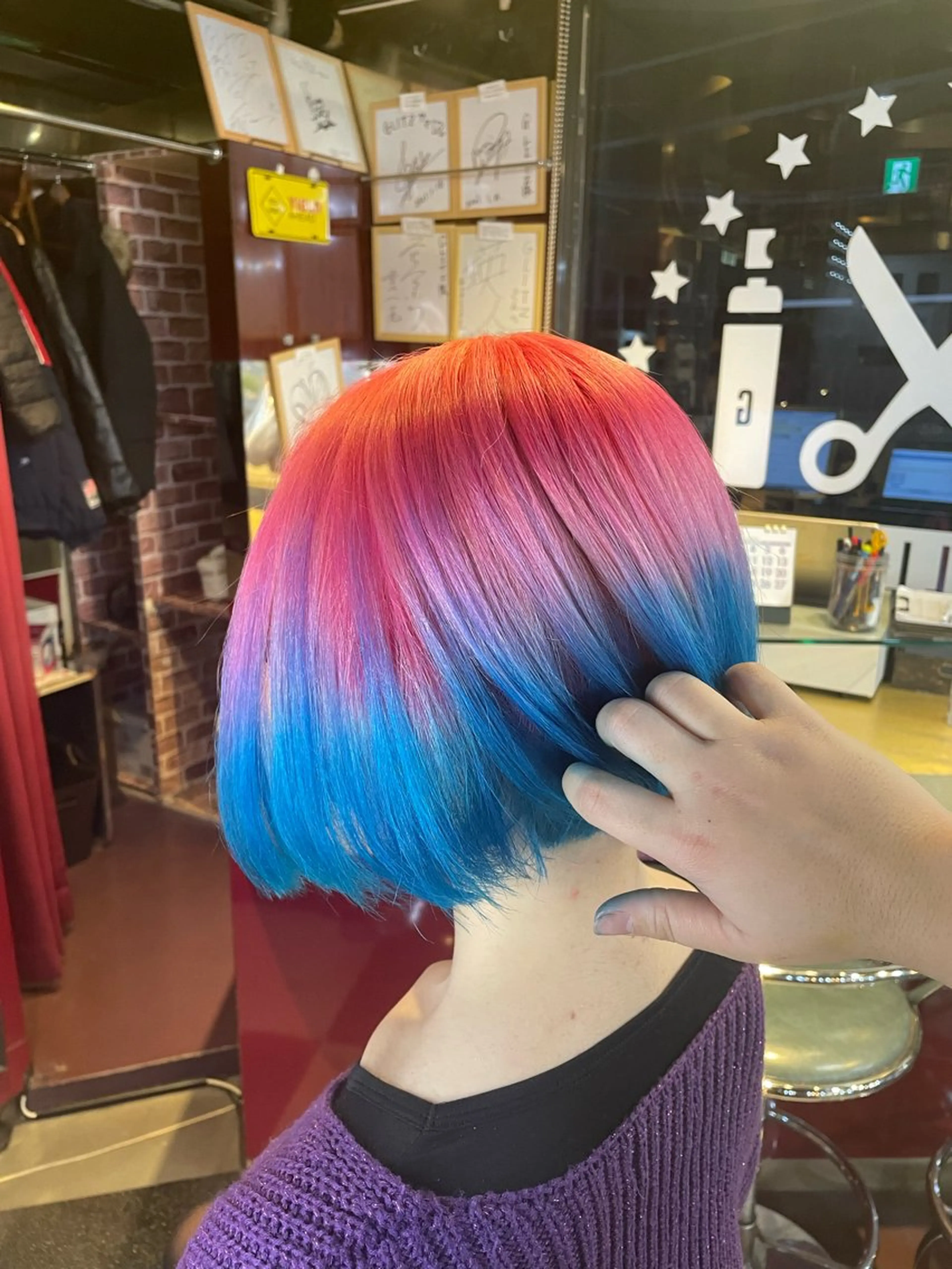 カラー ブルーカラー グラデーションカラー ピンクカラー ボブ 👑派手髪/カット 👑ANRYのヘアスタイル