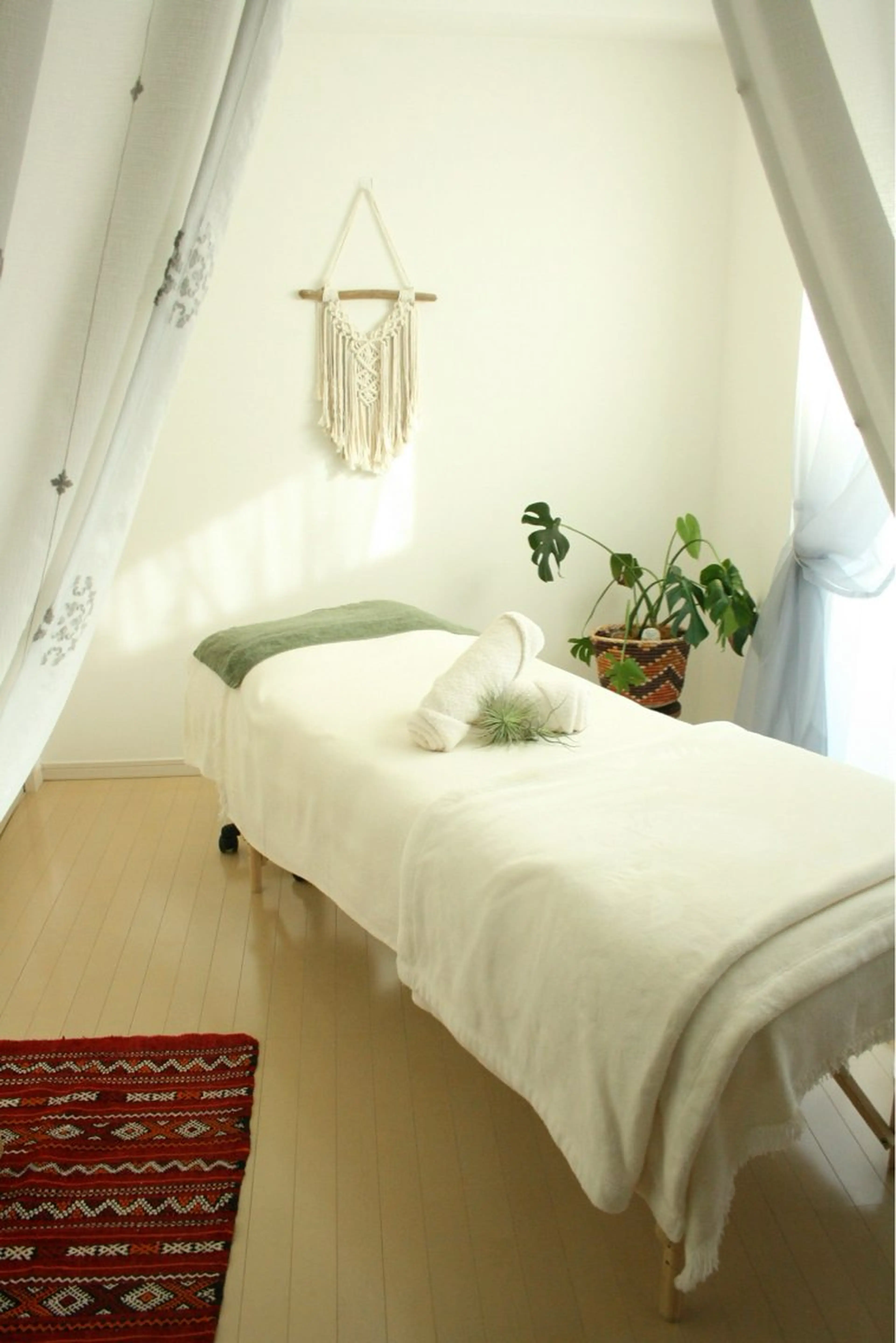 ニキビ・毛穴改善 🌿ハーブピーリングのエステ・リラクイメージ