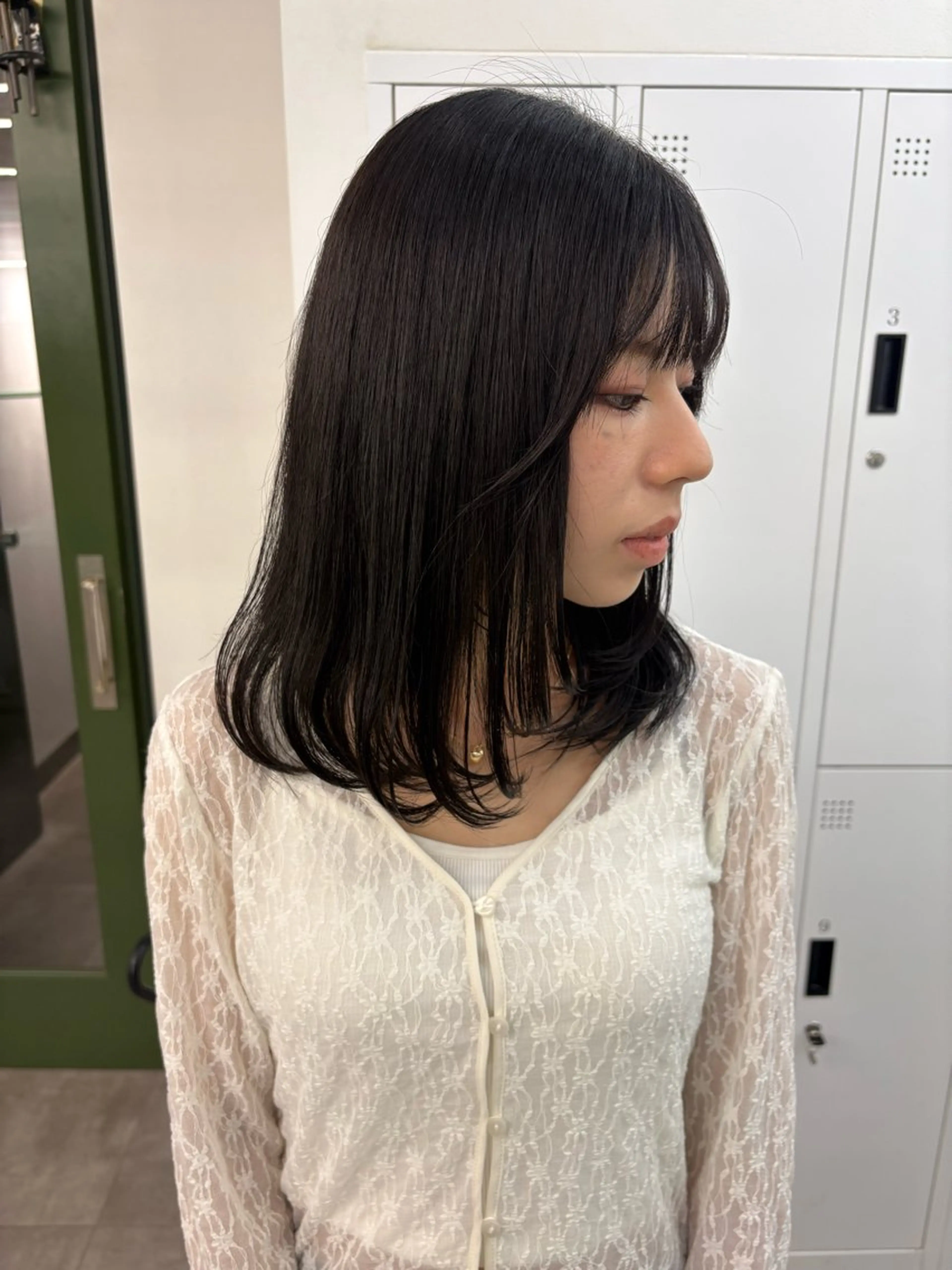 ミディアム カット 綾乃/デザインカラー /ハイトーン/ボブのヘアスタイル